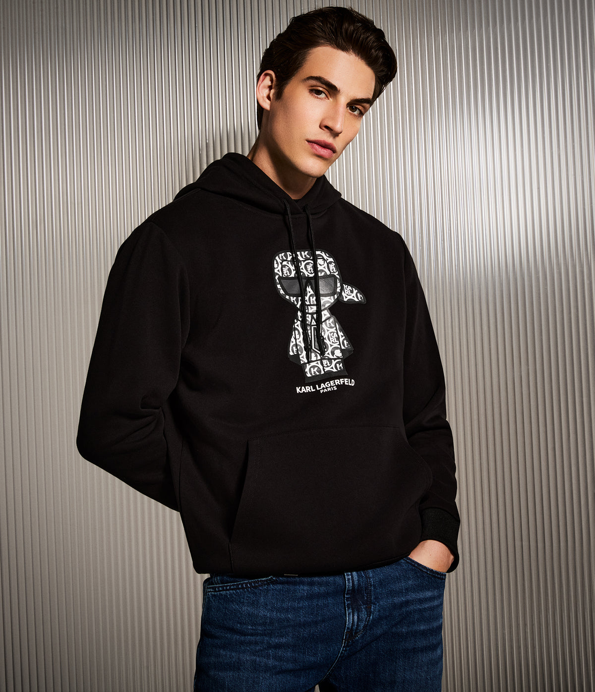 LARGE KARL ICON HOODIE View 1 | Men's Sweatshirts & Joggers LARGE KARL ICON HOODIE View 1 | Men's Sweatshirts & Joggers