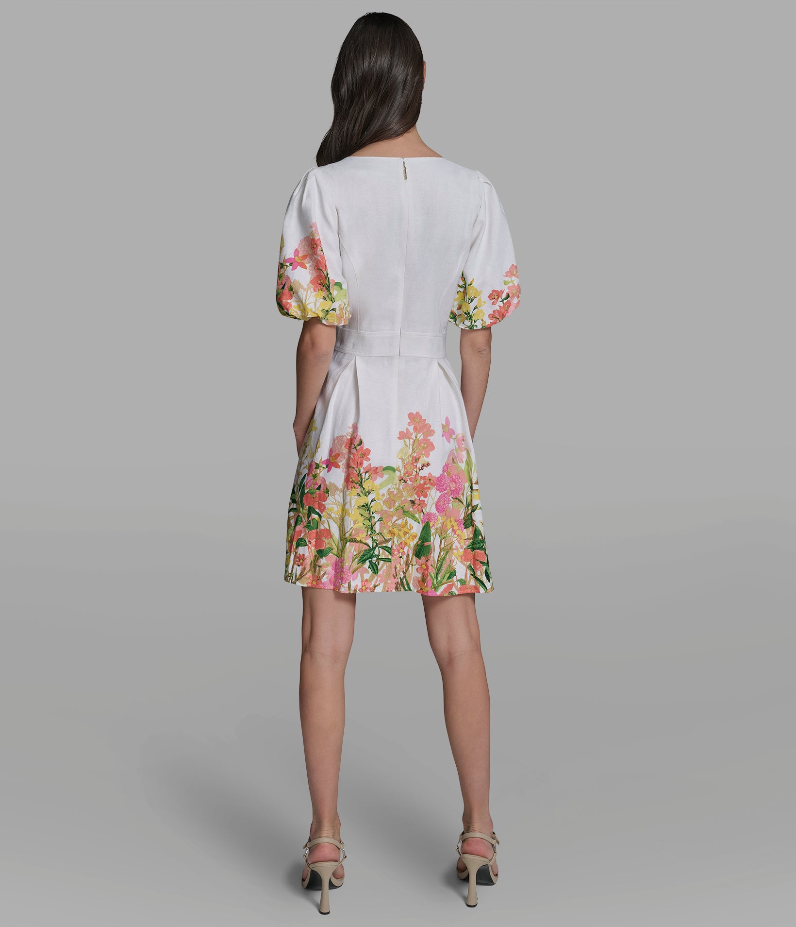 SHORT SLEEVE FLORAL FIT & FLARE DRESS View 2 | Products SHORT SLEEVE FLORAL FIT & FLARE DRESS View 2 | Products