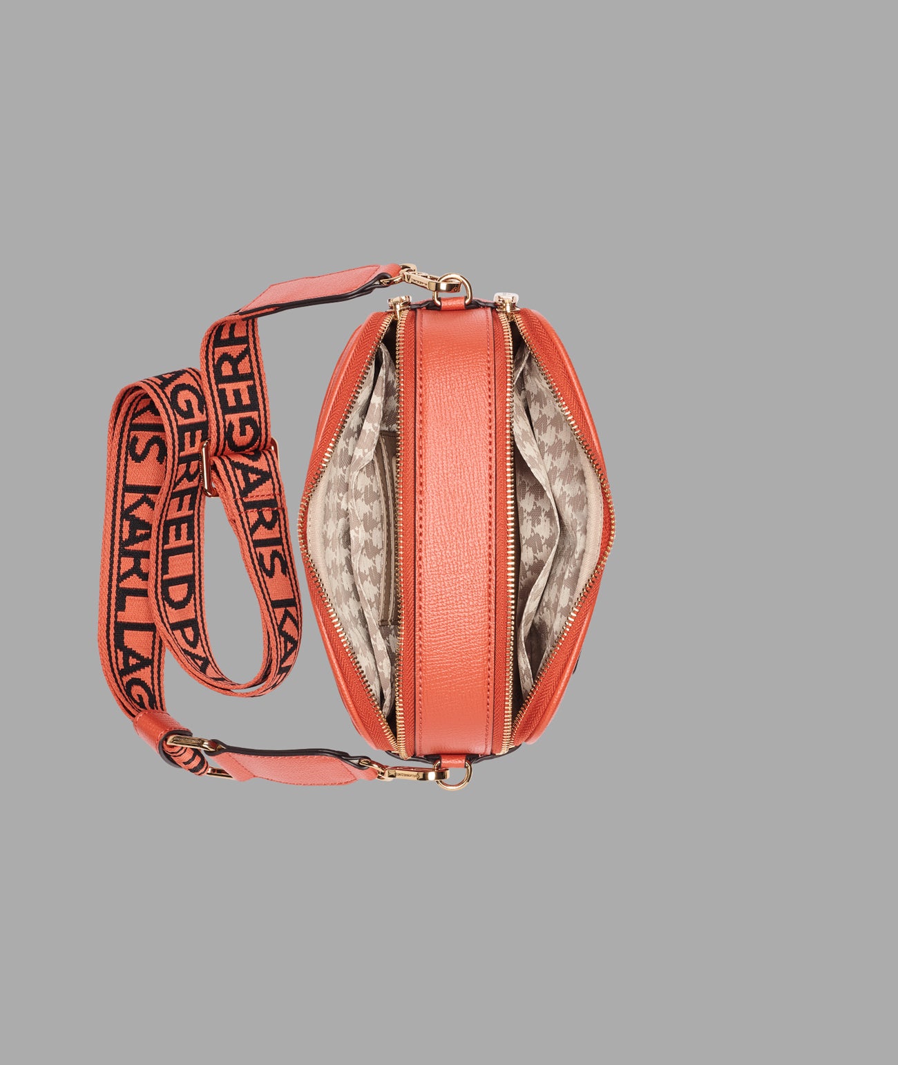 MAYBELLE ROUND HEAD DUO CAMERA CROSSBODY VIEW 4 | Dress and Handbag Essentials MAYBELLE ROUND HEAD DUO CAMERA CROSSBODY VIEW 4 | Dress and Handbag Essentials