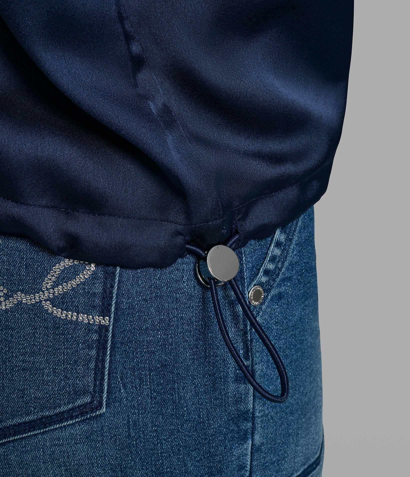 FLORAL PRINT BUNGEE HEM TOP VIEW 7 | New Arrivals FLORAL PRINT BUNGEE HEM TOP VIEW 7 | New Arrivals