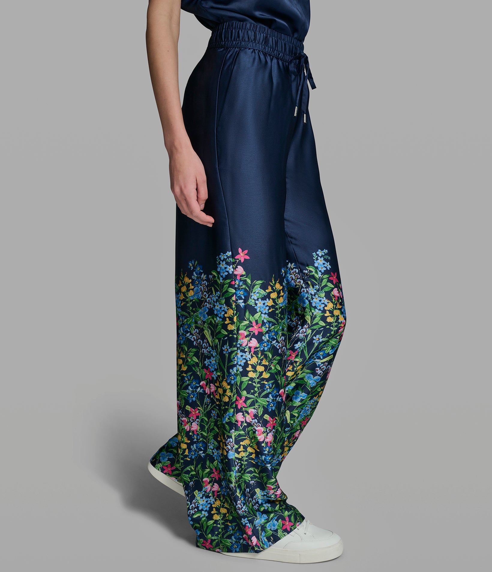FLORAL PRINT WIDE-LEG PANT View 2 | New Arrivals FLORAL PRINT WIDE-LEG PANT View 2 | New Arrivals