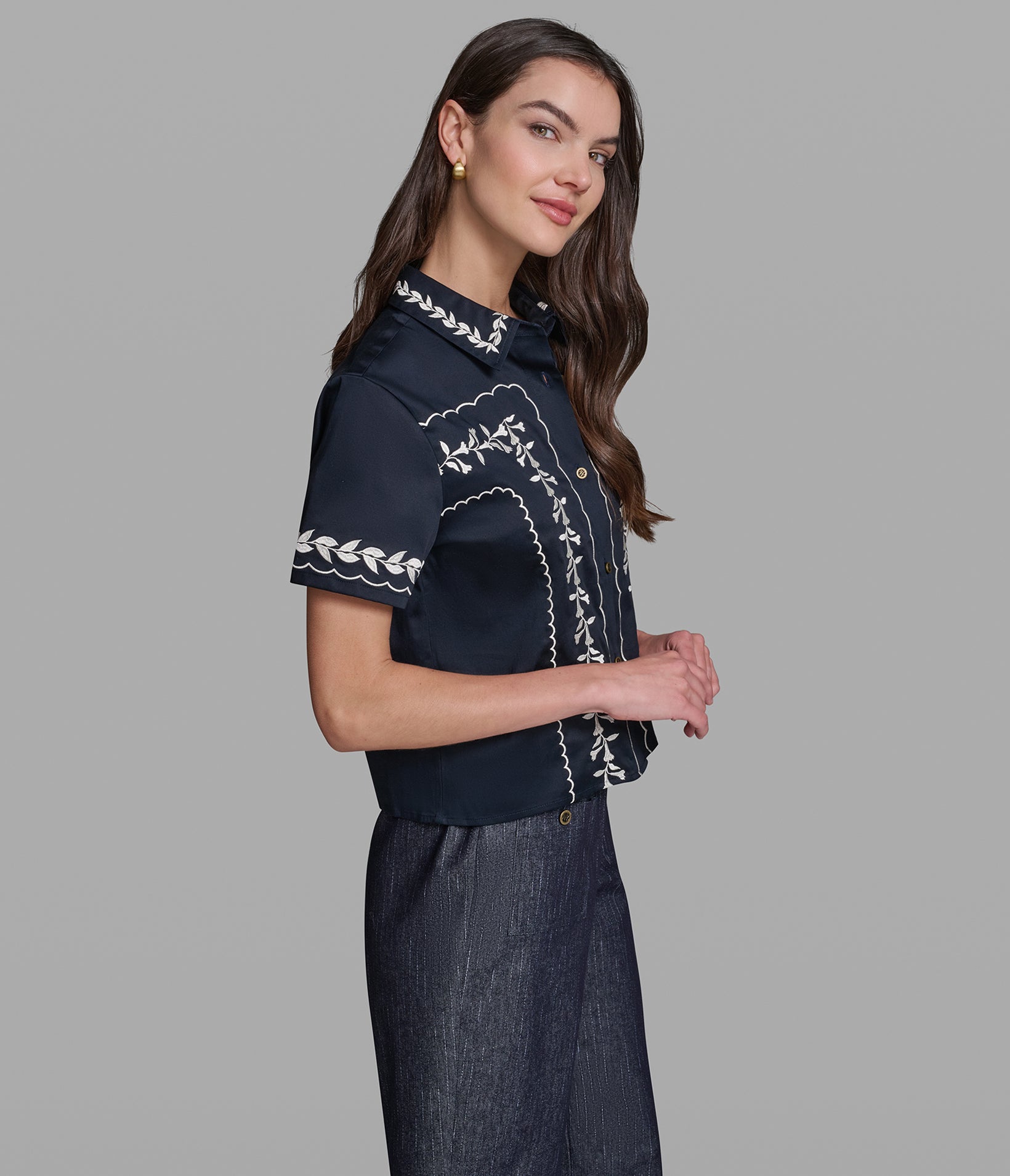 SHORT SLEEVE FLORAL WOVEN TOP VIEW 5 | New Arrivals SHORT SLEEVE FLORAL WOVEN TOP VIEW 5 | New Arrivals