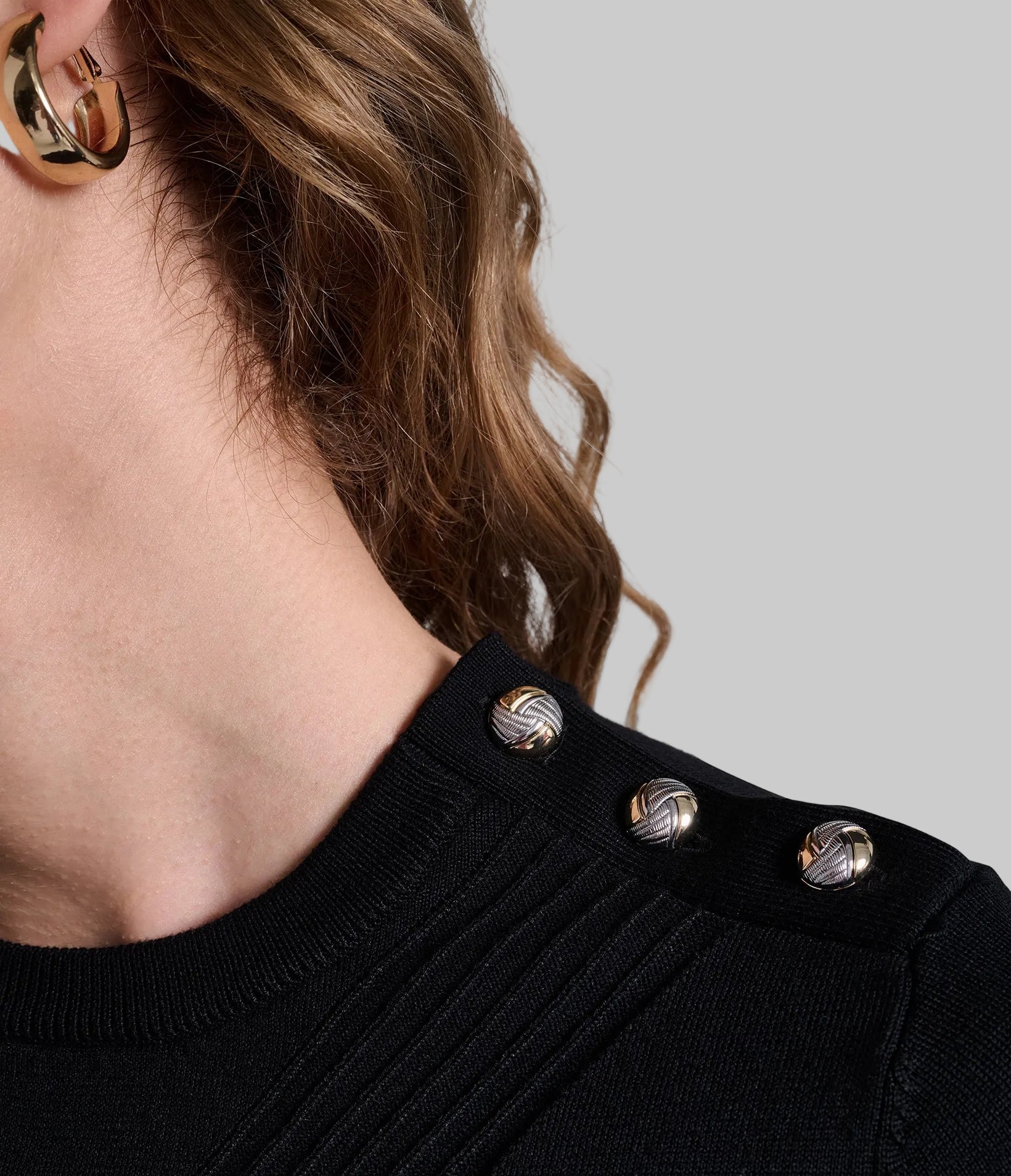 SHORT SLEEVE SWEATERS WITH BUTTONS VIEW 6 SHORT SLEEVE SWEATERS WITH BUTTONS VIEW 6