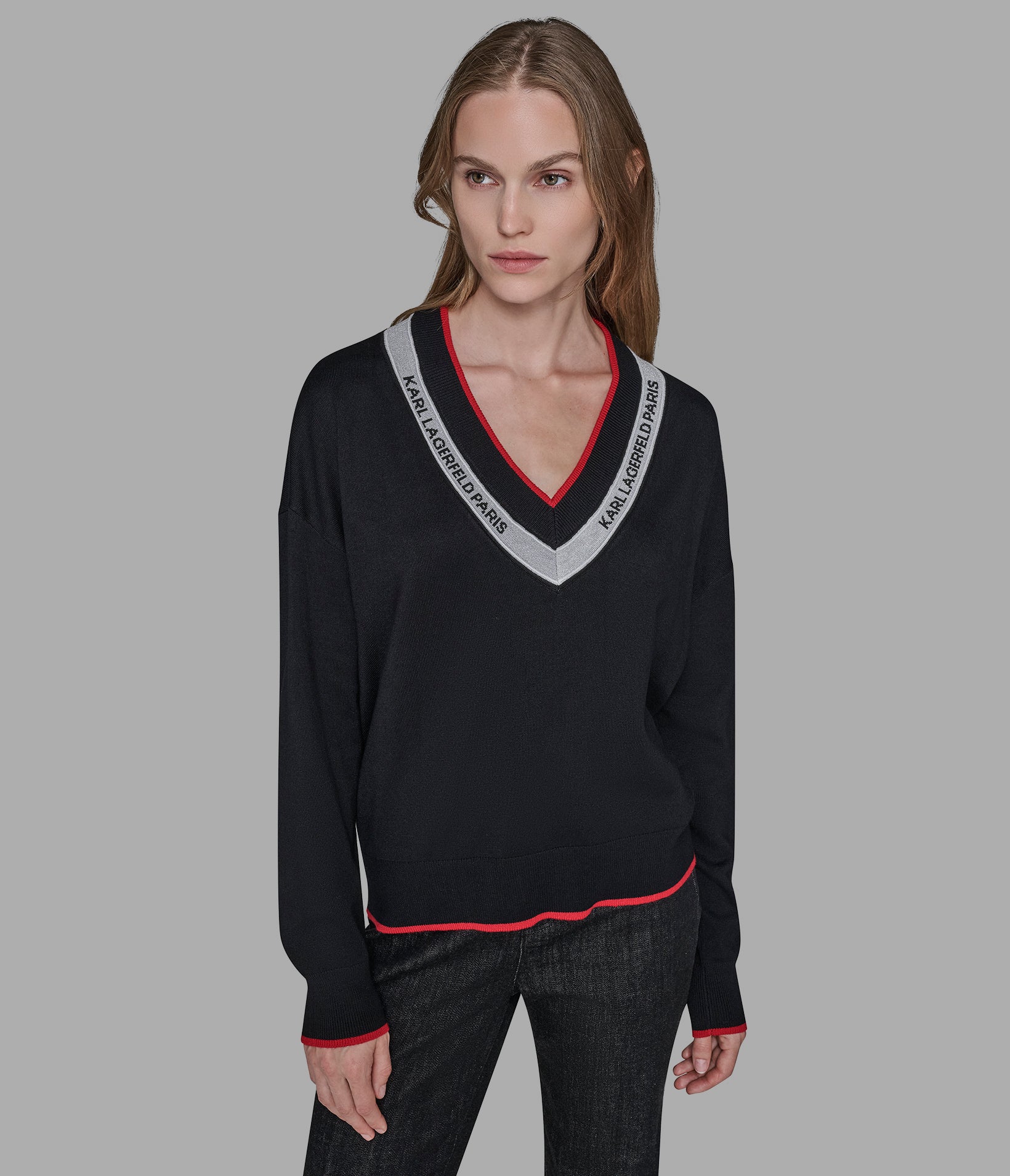 V-NECK LOGO TAPE SWEATER View 1 | Products V-NECK LOGO TAPE SWEATER View 1 | Products
