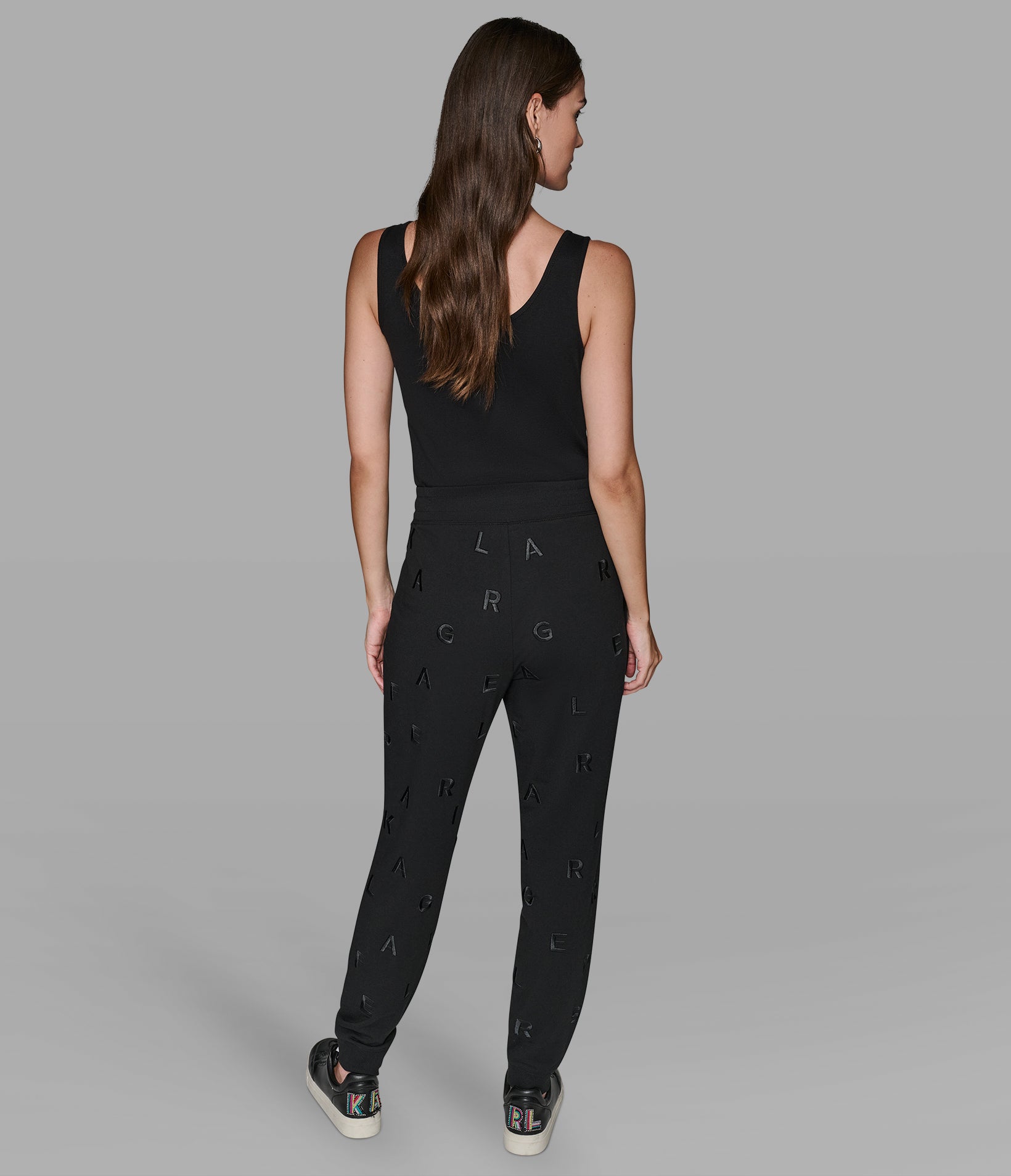 CO-ORD SCATTERED LOGO JOGGER VIEW 6 CO-ORD SCATTERED LOGO JOGGER VIEW 6