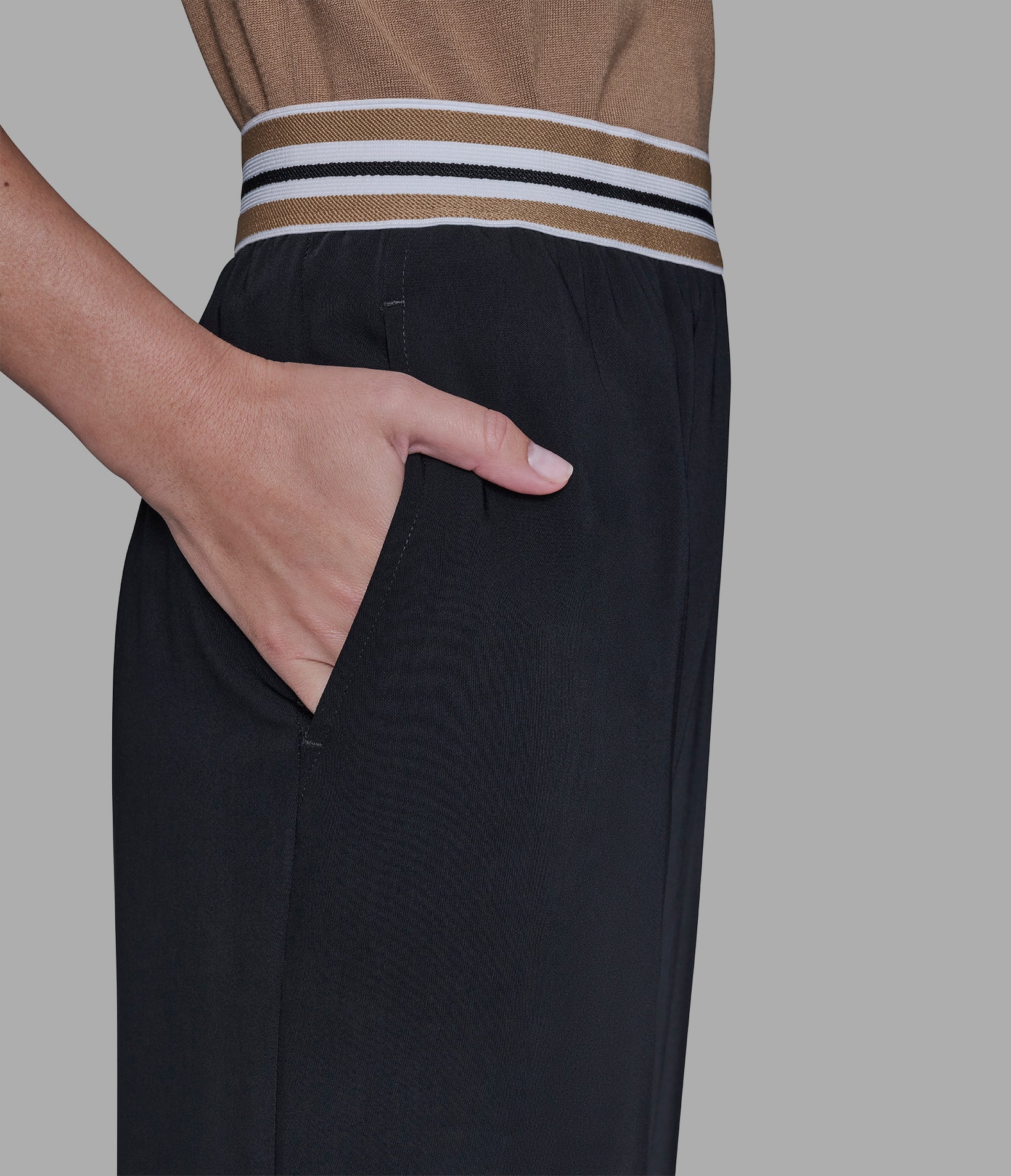 TROUSER WITH LOGO TAPE WAISTBAND VIEW 3 TROUSER WITH LOGO TAPE WAISTBAND VIEW 3