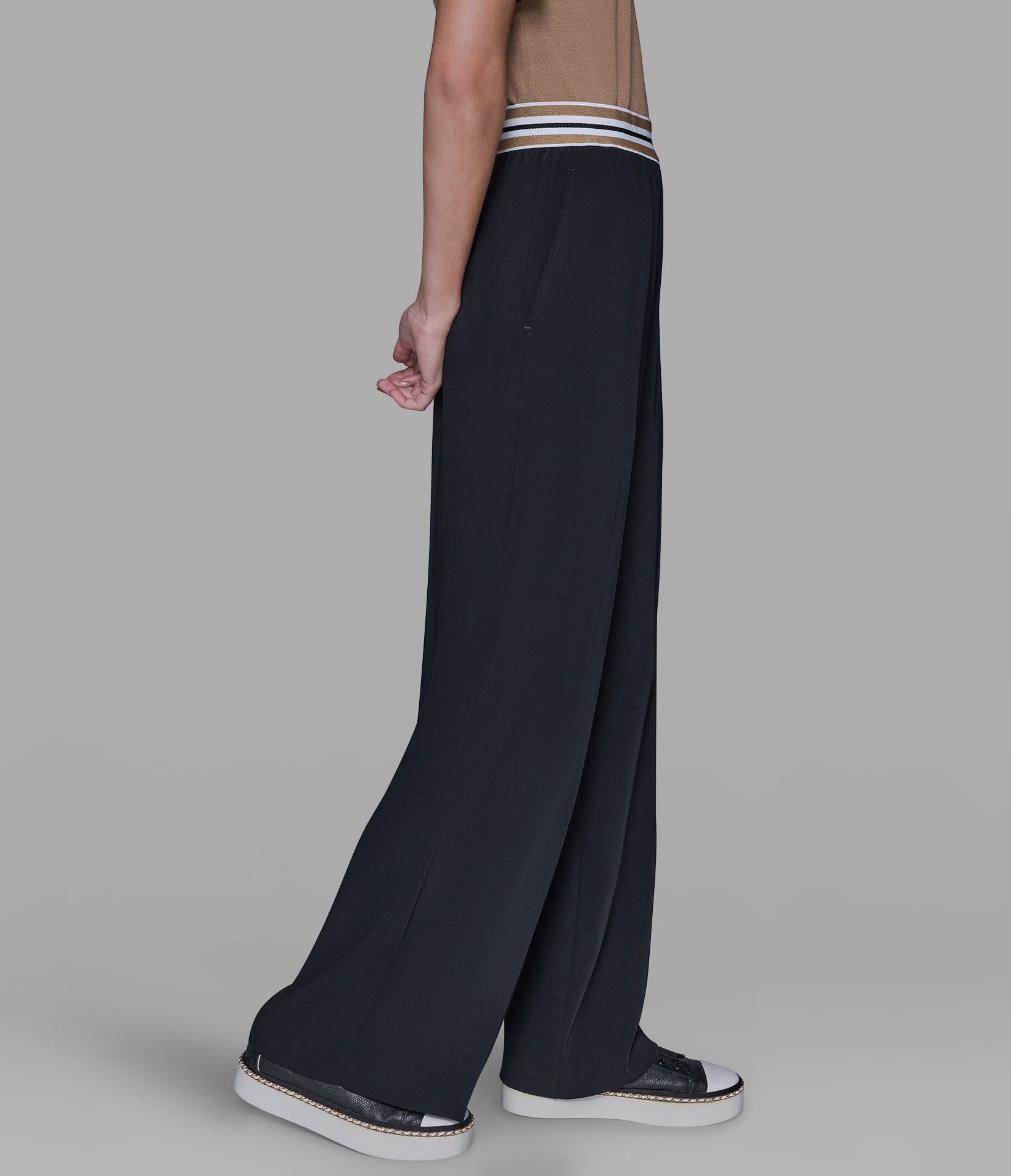 TROUSER WITH LOGO TAPE WAISTBAND VIEW 6 TROUSER WITH LOGO TAPE WAISTBAND VIEW 6