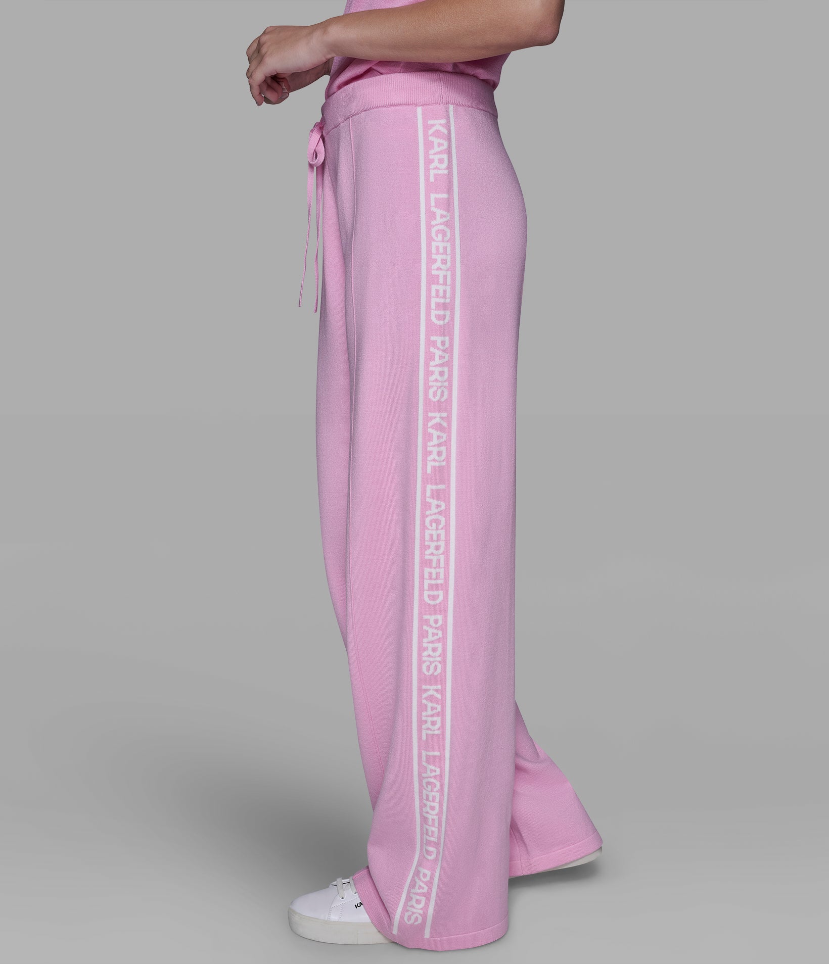 LOGO SWEATER PANT View 1 | Products LOGO SWEATER PANT View 1 | Products