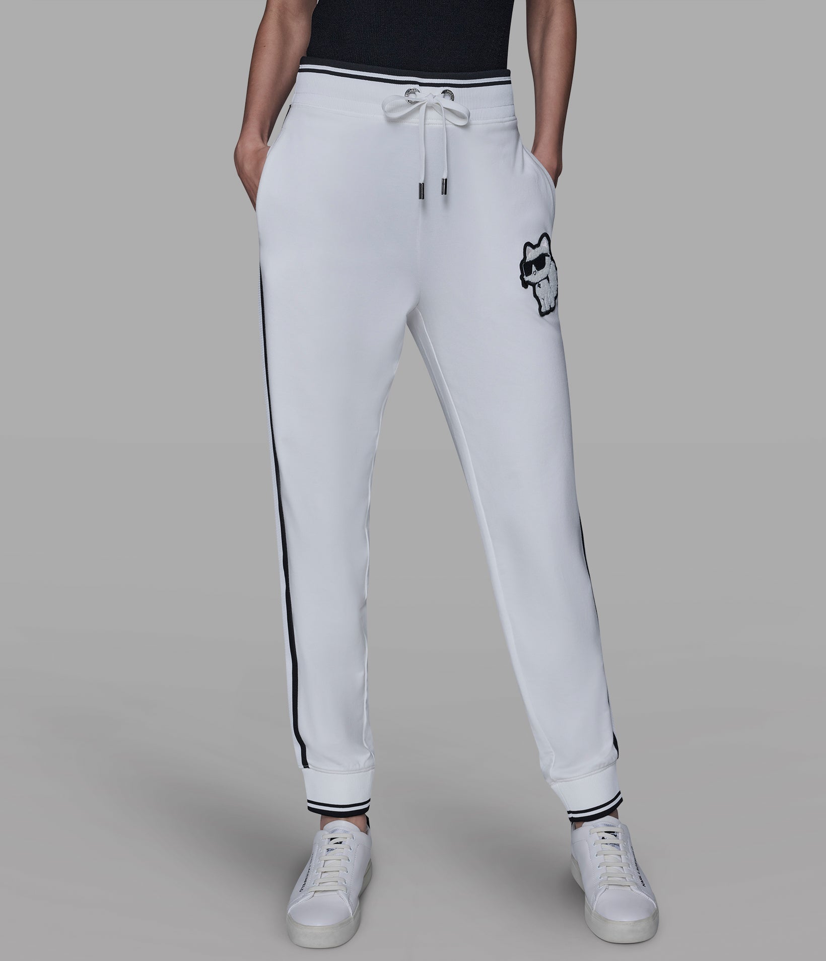 CHOUPETTE PATCH JOGGER VIEW 3 | Women's Holiday Collection CHOUPETTE PATCH JOGGER VIEW 3 | Women's Holiday Collection