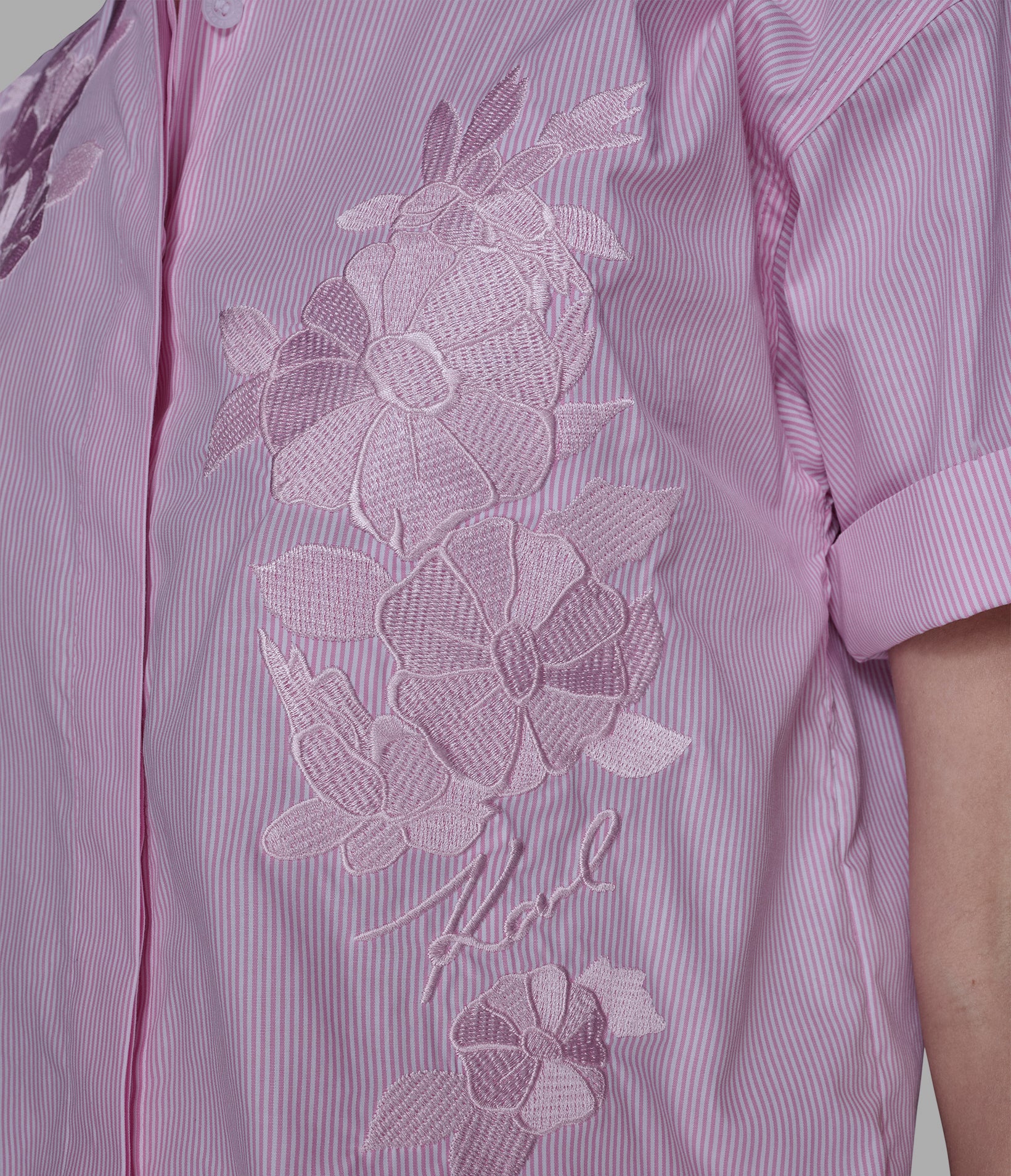 SHORT SLEEVE EMBROIDERED POPLIN SHIRT VIEW 6 | Valentine's Day Shop SHORT SLEEVE EMBROIDERED POPLIN SHIRT VIEW 6 | Valentine's Day Shop