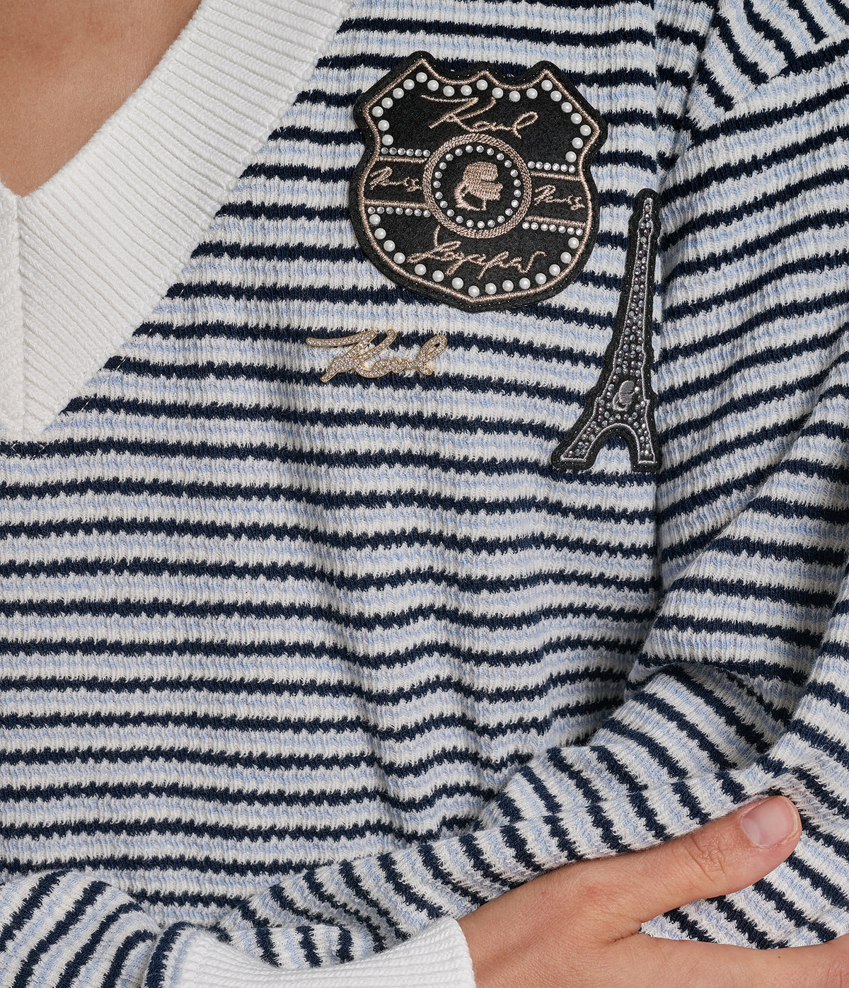 SWEATSHIRT WITH PATCHES VIEW 6 SWEATSHIRT WITH PATCHES VIEW 6