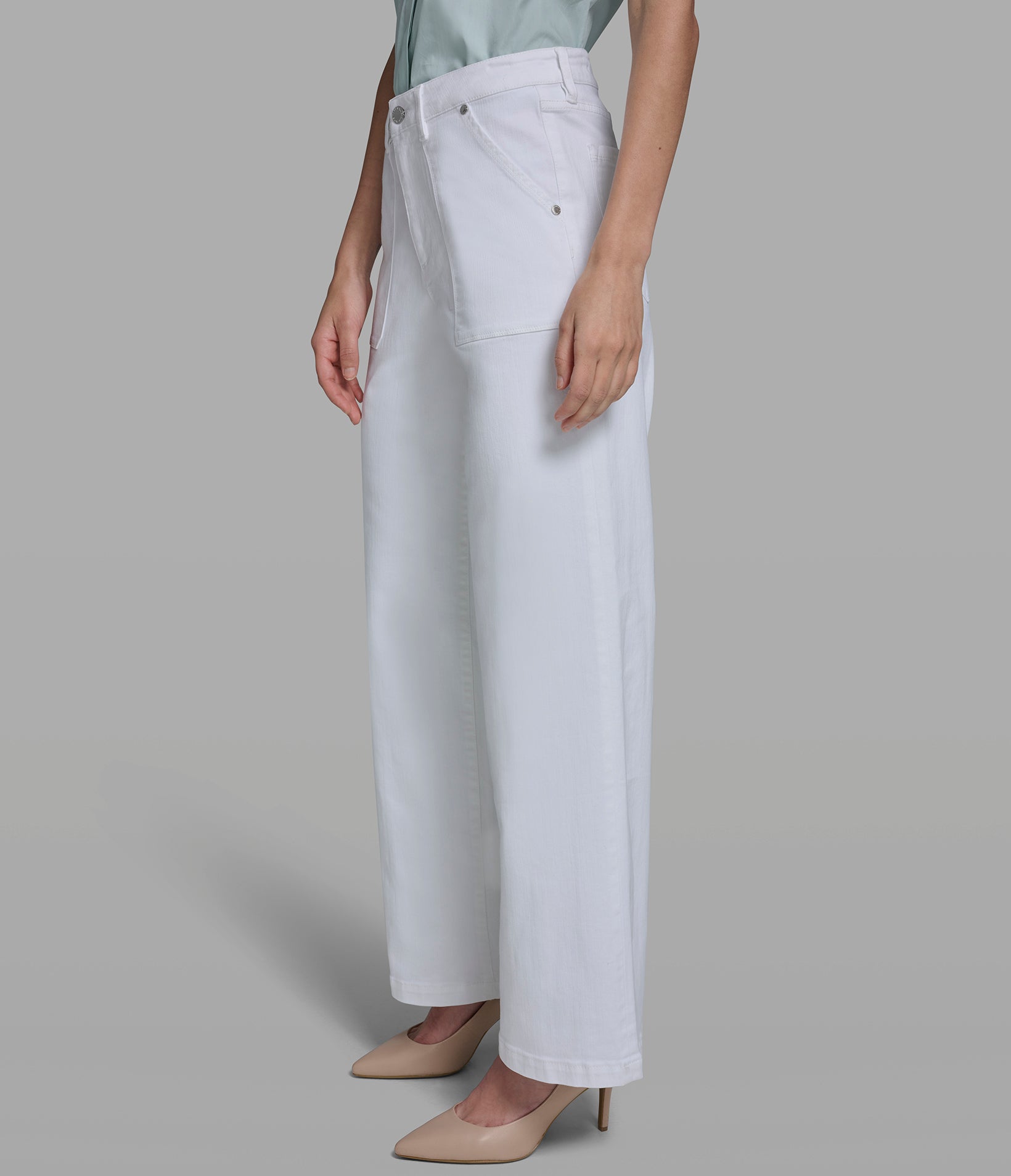 HIGH-RISE WIDE-LEG DENIM JEAN VIEW 3 | Women's Denim HIGH-RISE WIDE-LEG DENIM JEAN VIEW 3 | Women's Denim