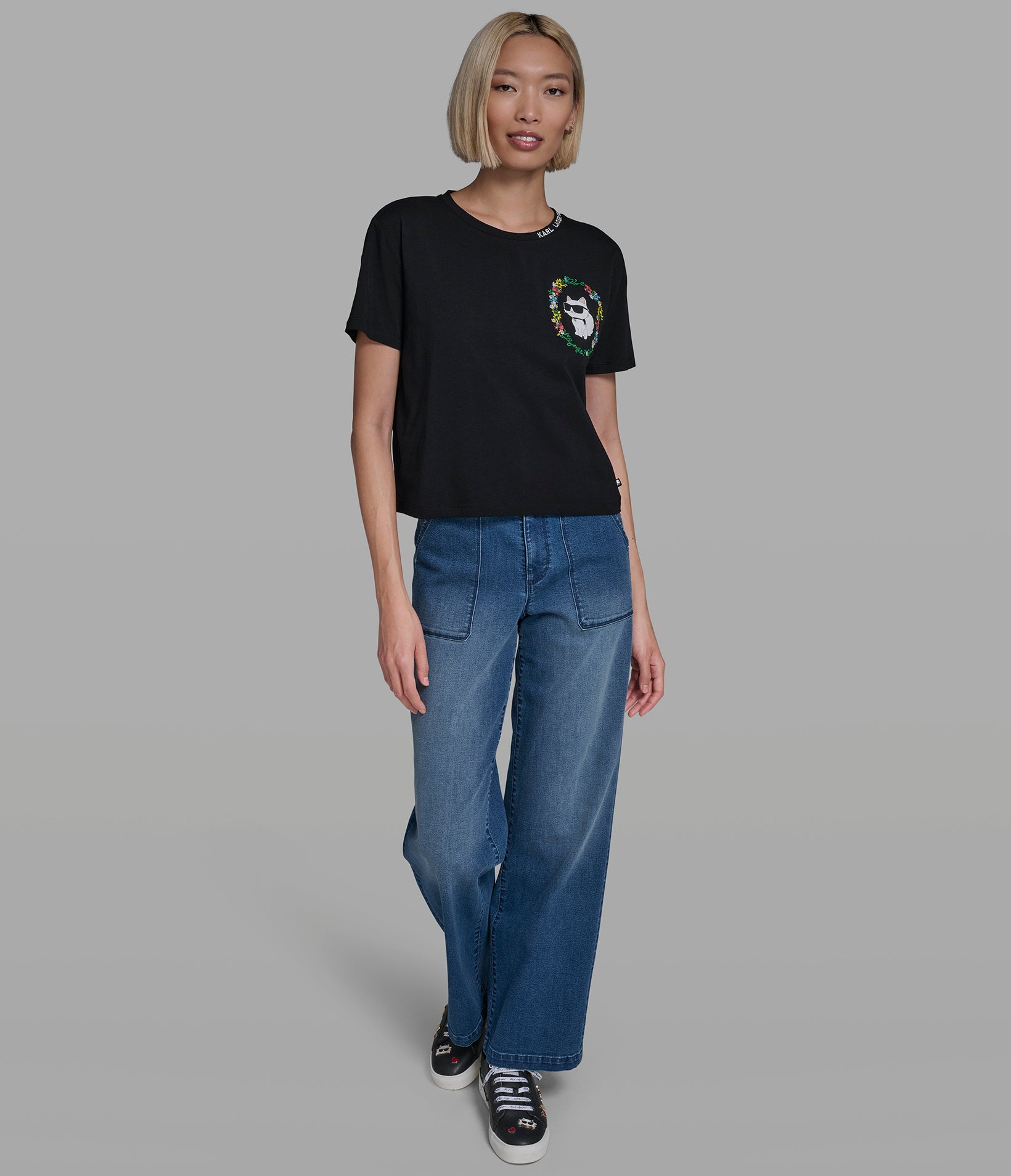 FLORAL FRAME CHOUPETTE TEE VIEW 4 | Valentine's Day Shop FLORAL FRAME CHOUPETTE TEE VIEW 4 | Valentine's Day Shop