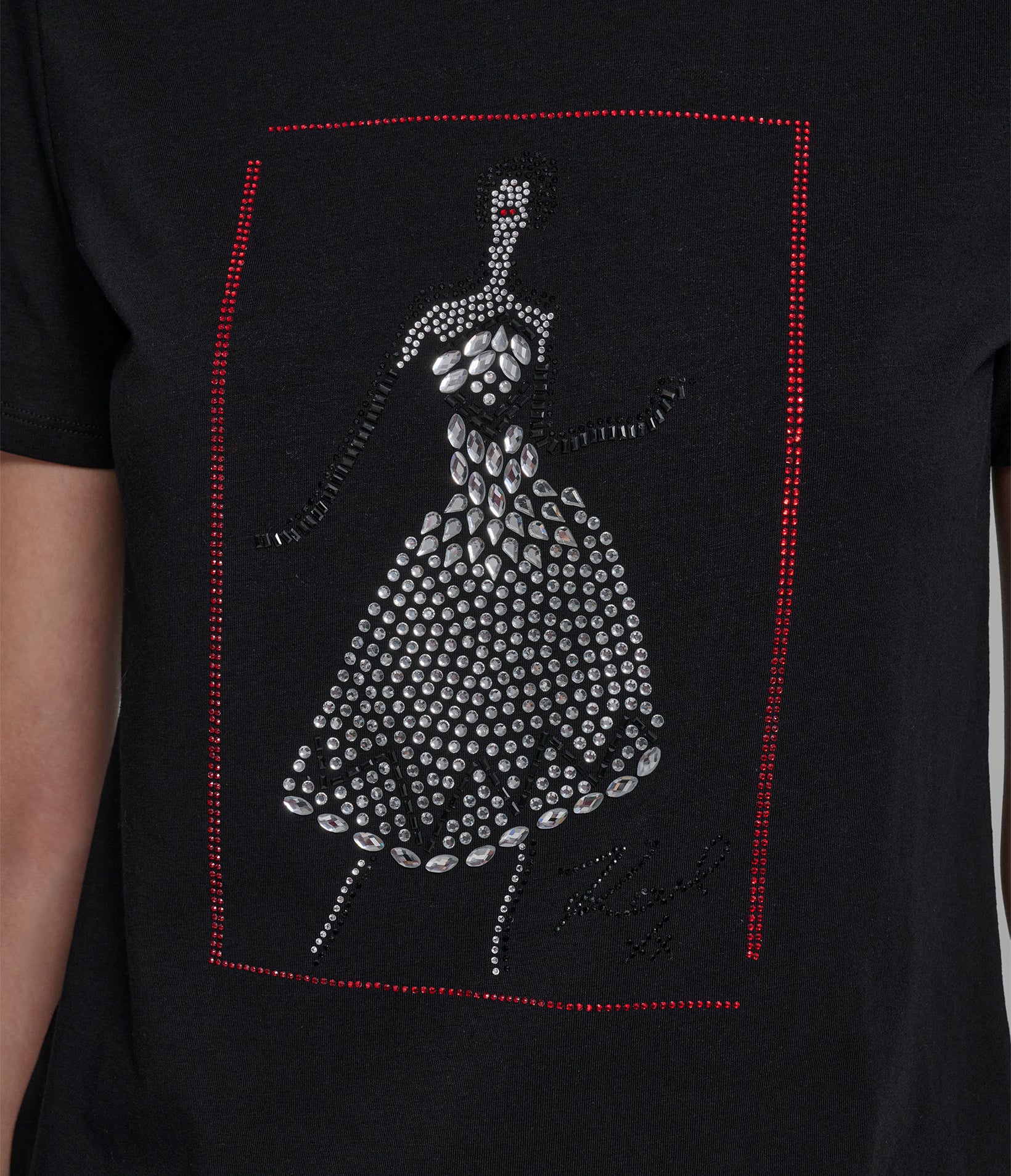 EMBELLISHED SKETCH LOGO TEE VIEW 6 EMBELLISHED SKETCH LOGO TEE VIEW 6