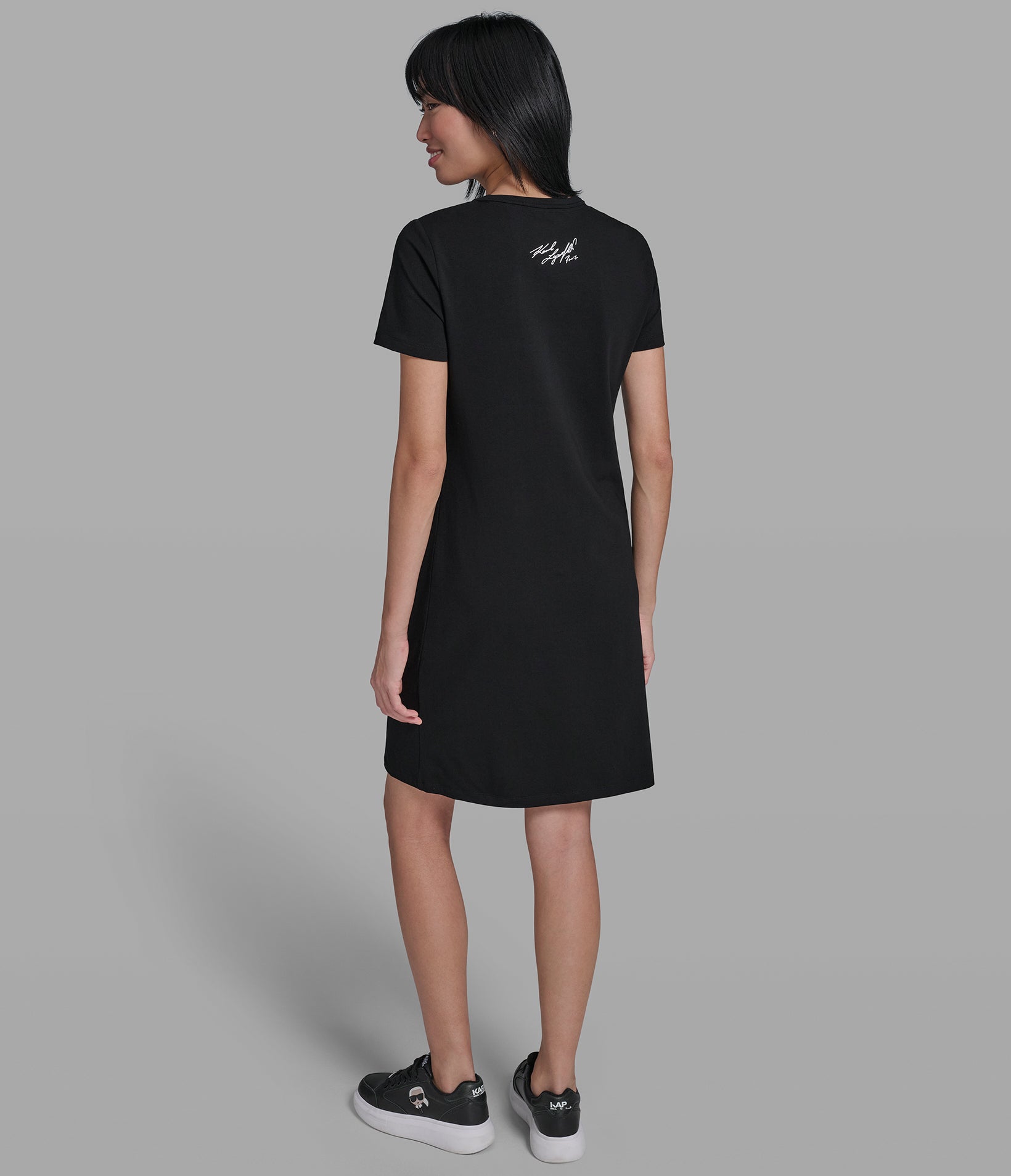 FLORAL FRAME CHOUPETTE T-SHIRT DRESS View 2 | Products FLORAL FRAME CHOUPETTE T-SHIRT DRESS View 2 | Products