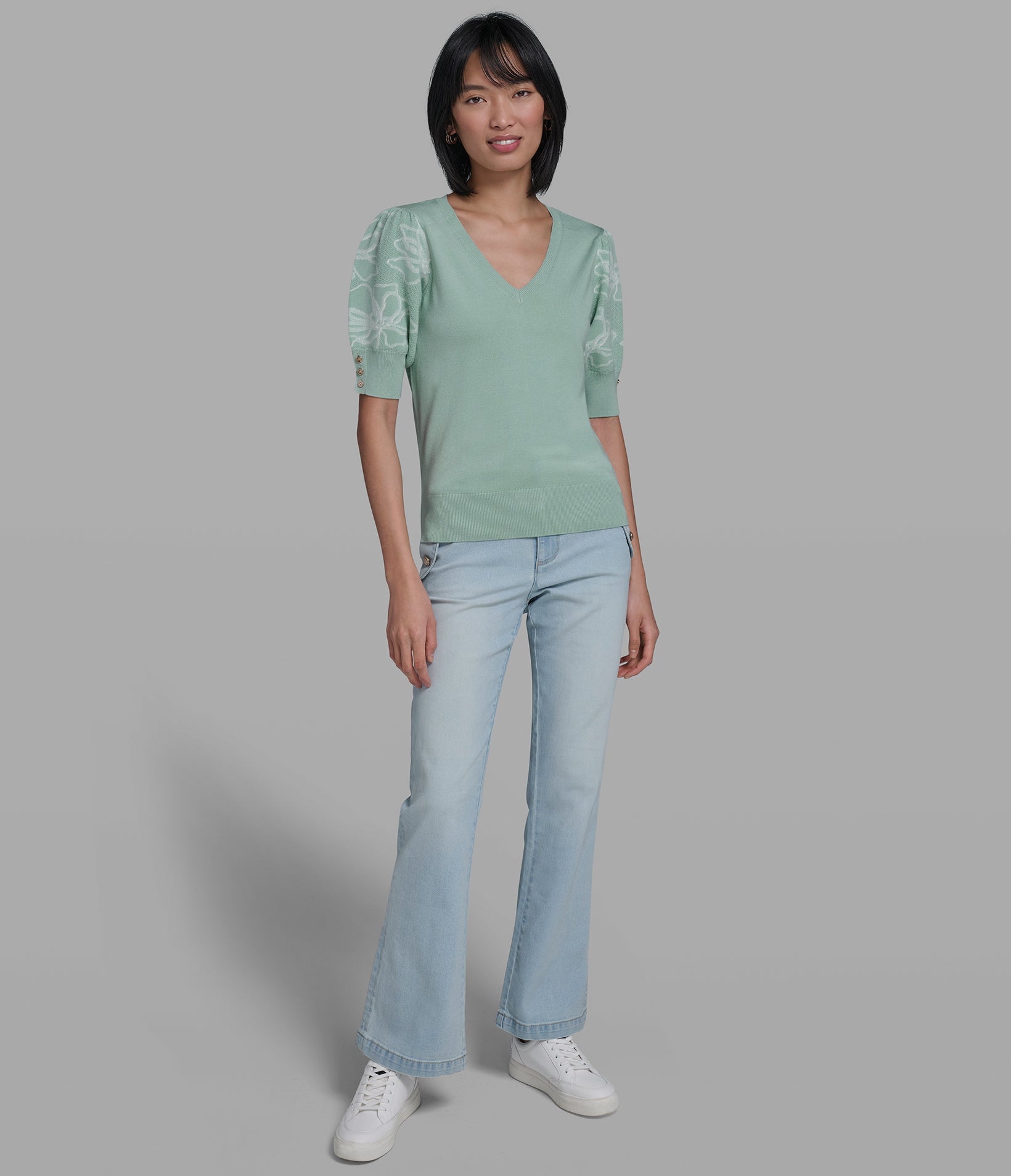 FLORAL V-NECK SWEATER View 1 | Women's Clothing FLORAL V-NECK SWEATER View 1 | Women's Clothing