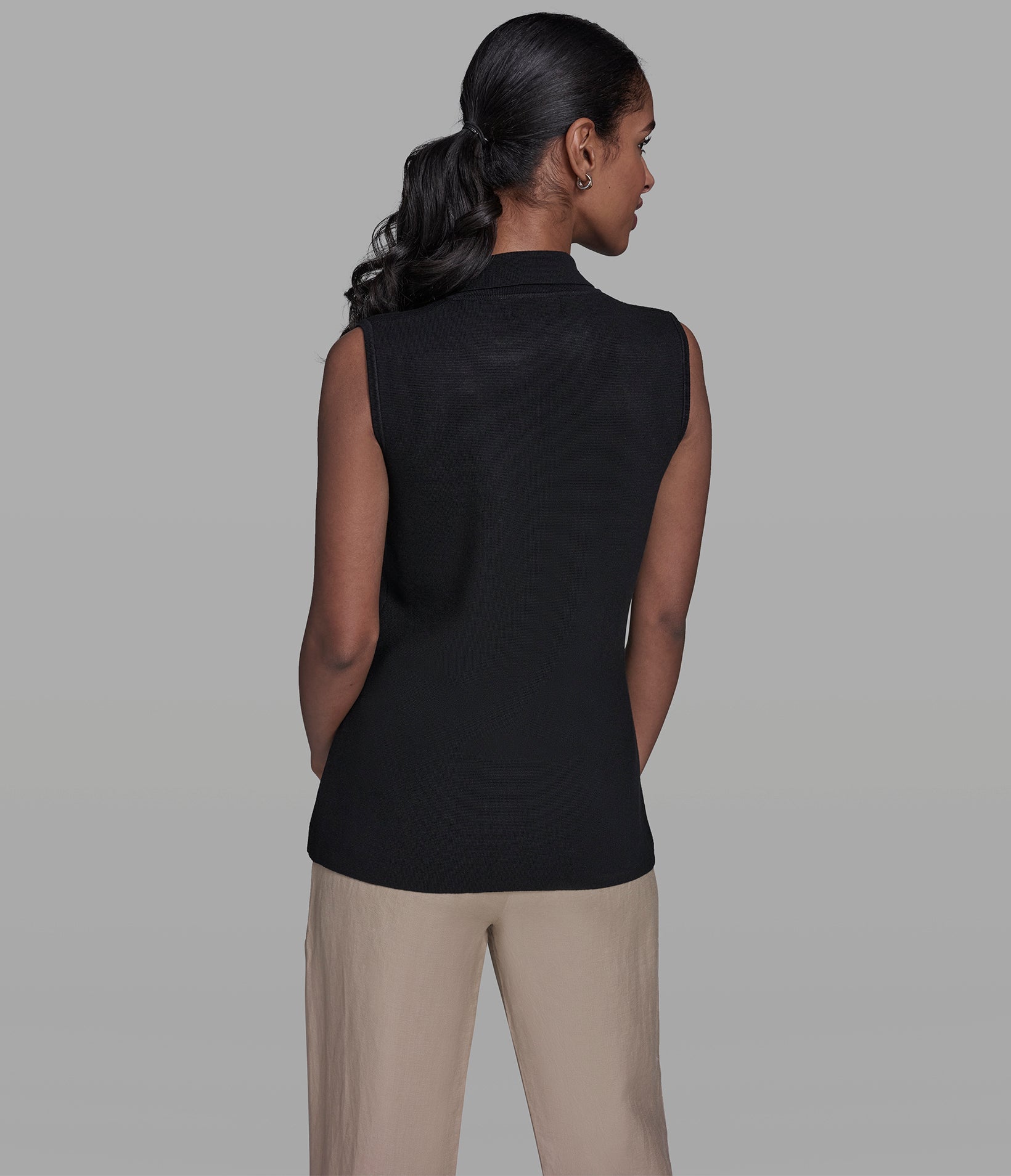 ROSETTE BUTTON SWEATER VEST View 2 | Women's Tops & Sweaters ROSETTE BUTTON SWEATER VEST View 2 | Women's Tops & Sweaters