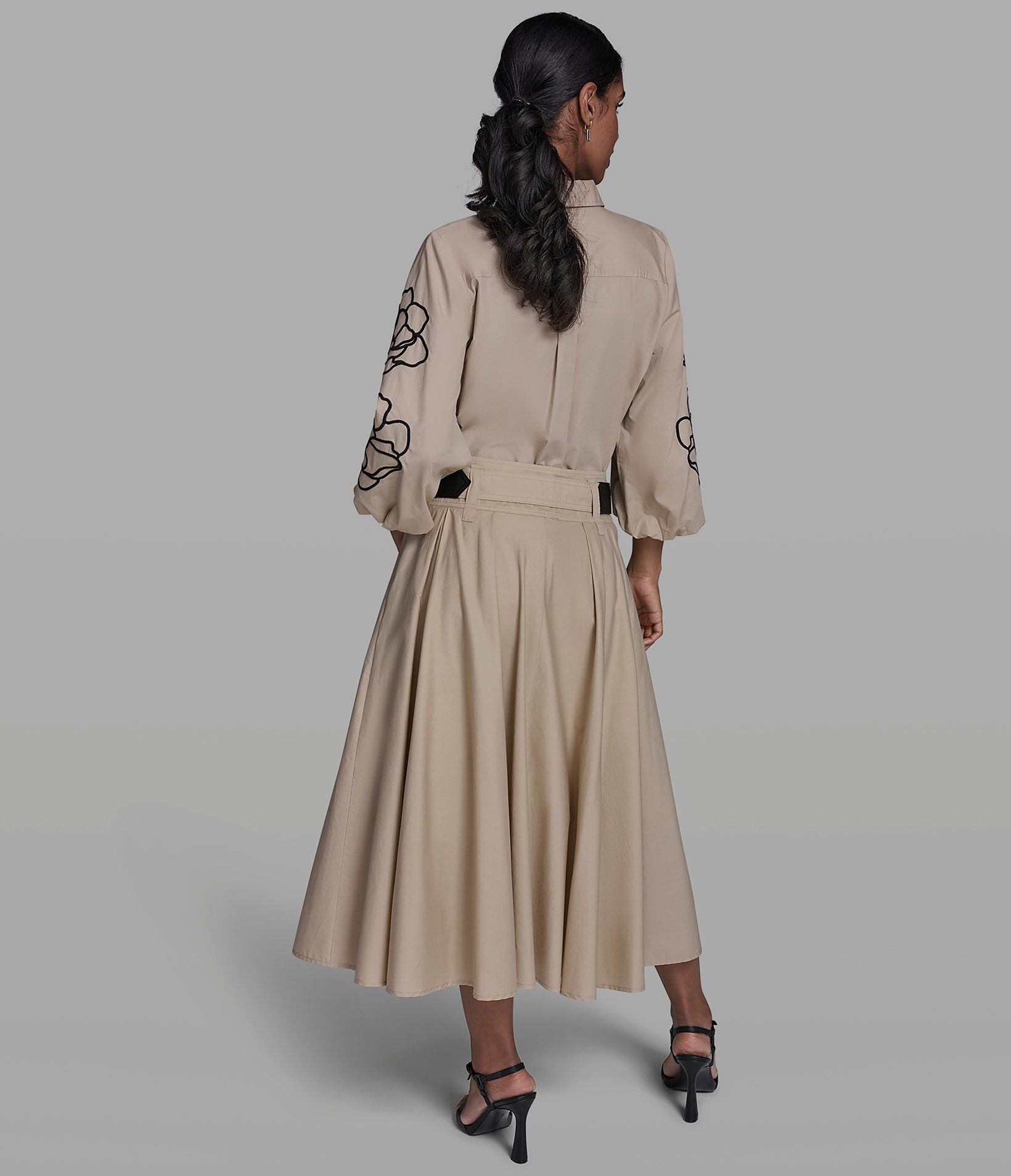 EMBROIDERED FLORAL LONG SLEEVE SHIRT VIEW 3 | Women's Spring Collection EMBROIDERED FLORAL LONG SLEEVE SHIRT VIEW 3 | Women's Spring Collection