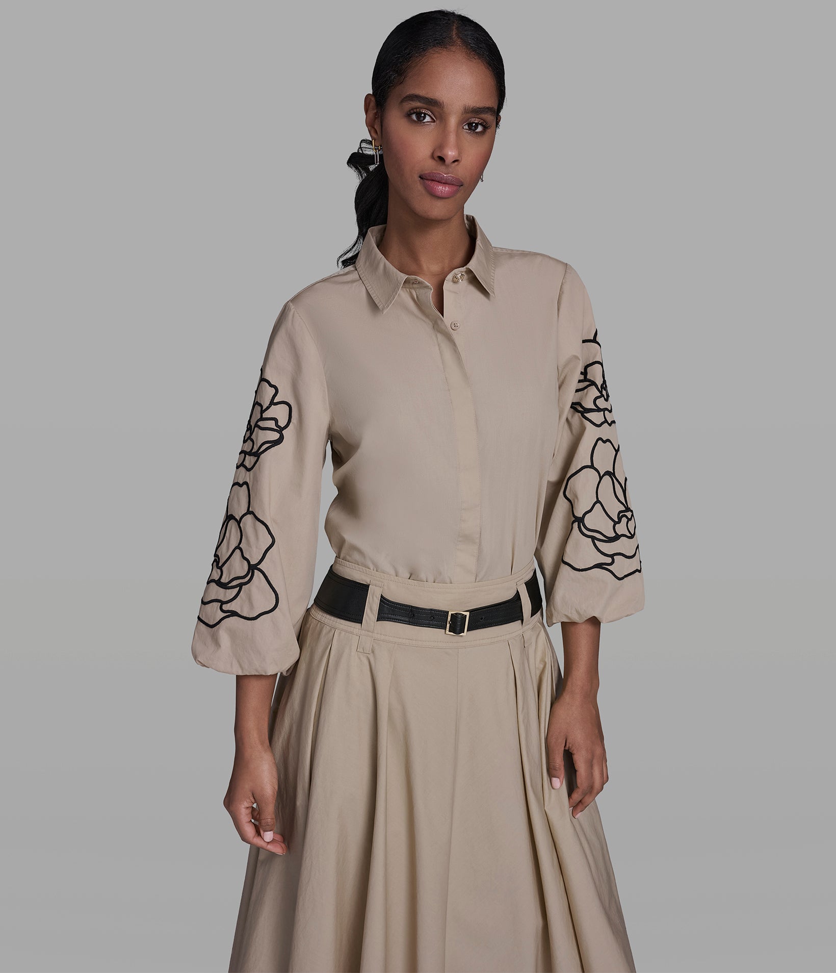 EMBROIDERED FLORAL LONG SLEEVE SHIRT VIEW 5 | Women's Spring Collection EMBROIDERED FLORAL LONG SLEEVE SHIRT VIEW 5 | Women's Spring Collection