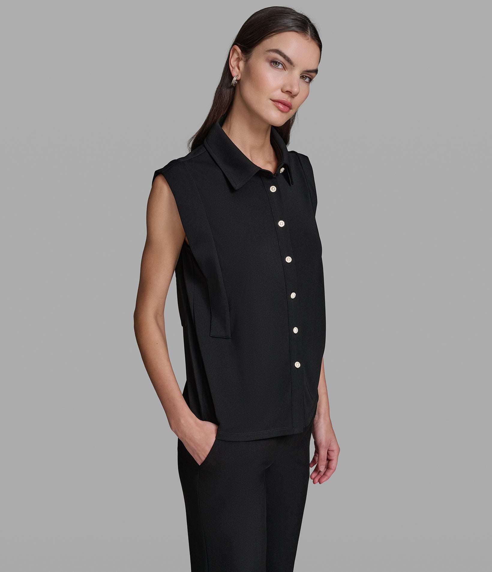 SLEEVELESS COLLARED SHIRT WITH PEARL BUTTONS VIEW 3 | Holiday Sale SLEEVELESS COLLARED SHIRT WITH PEARL BUTTONS VIEW 3 | Holiday Sale