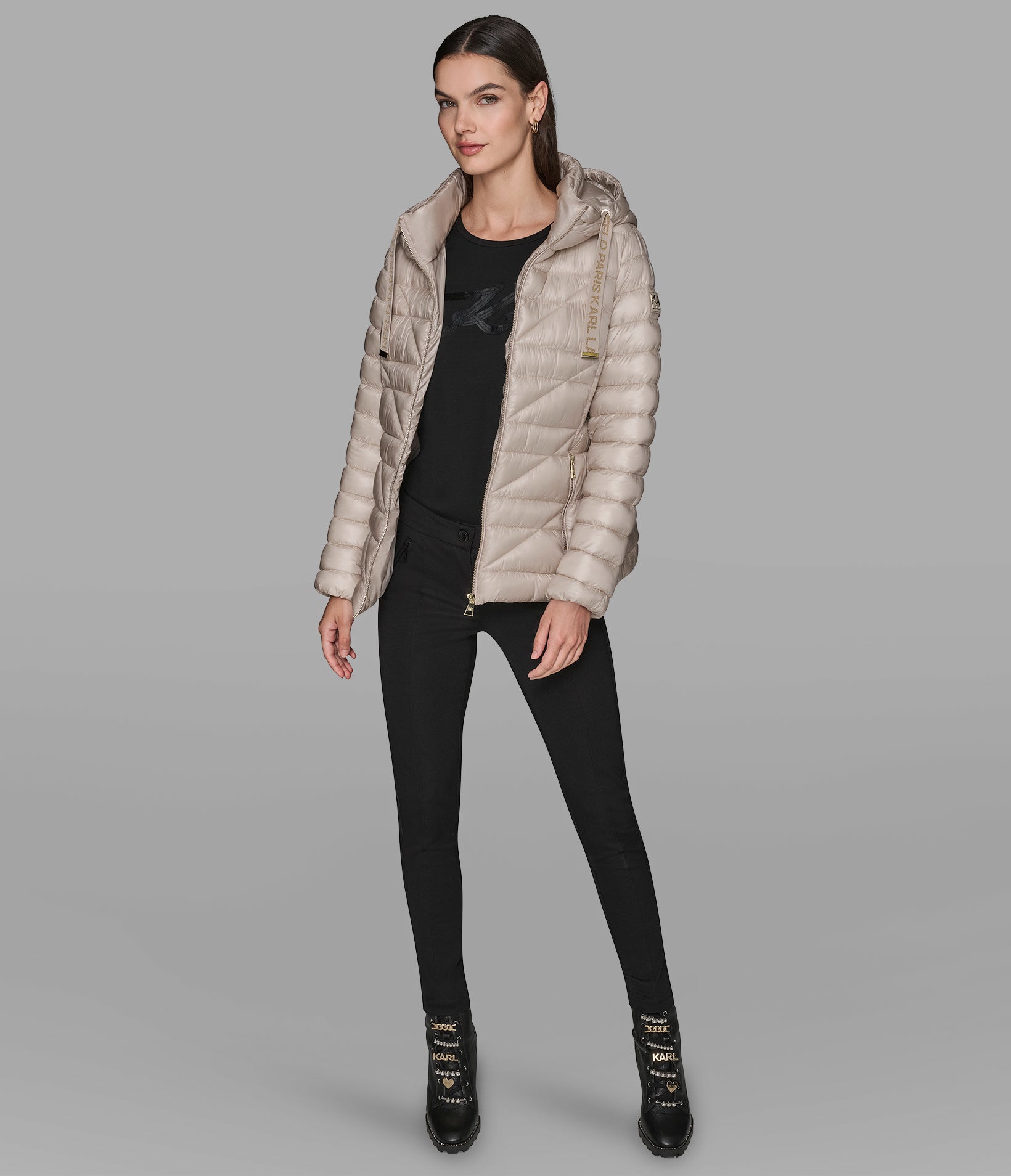 SHORT PUFFER JACKET WITH LOGO VIEW 3 | WOMEN'S FALL COLLECTION SHORT PUFFER JACKET WITH LOGO VIEW 3 | WOMEN'S FALL COLLECTION