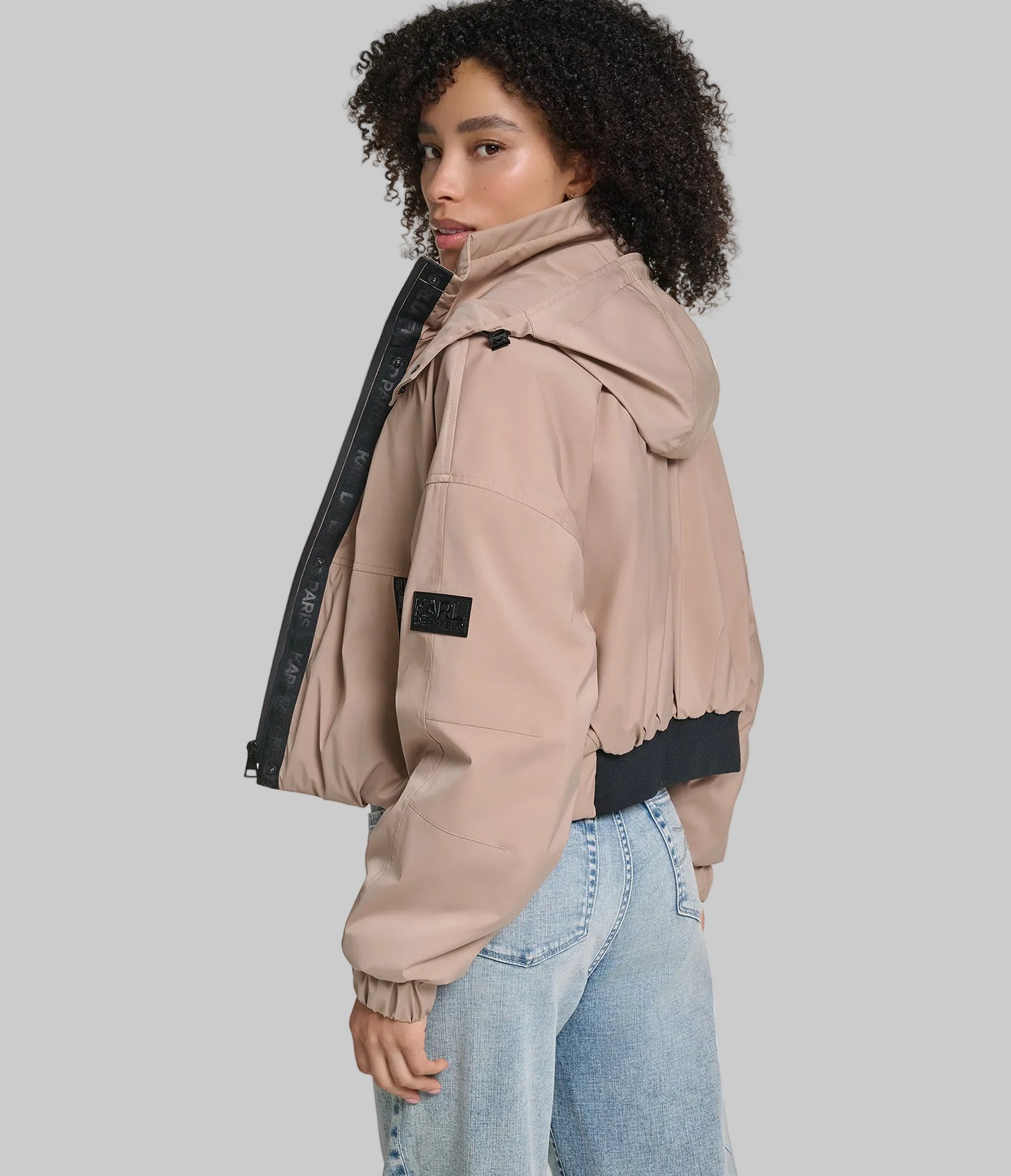 CROPPED LOGO BOMBER VIEW 4 | Trending Now CROPPED LOGO BOMBER VIEW 4 | Trending Now