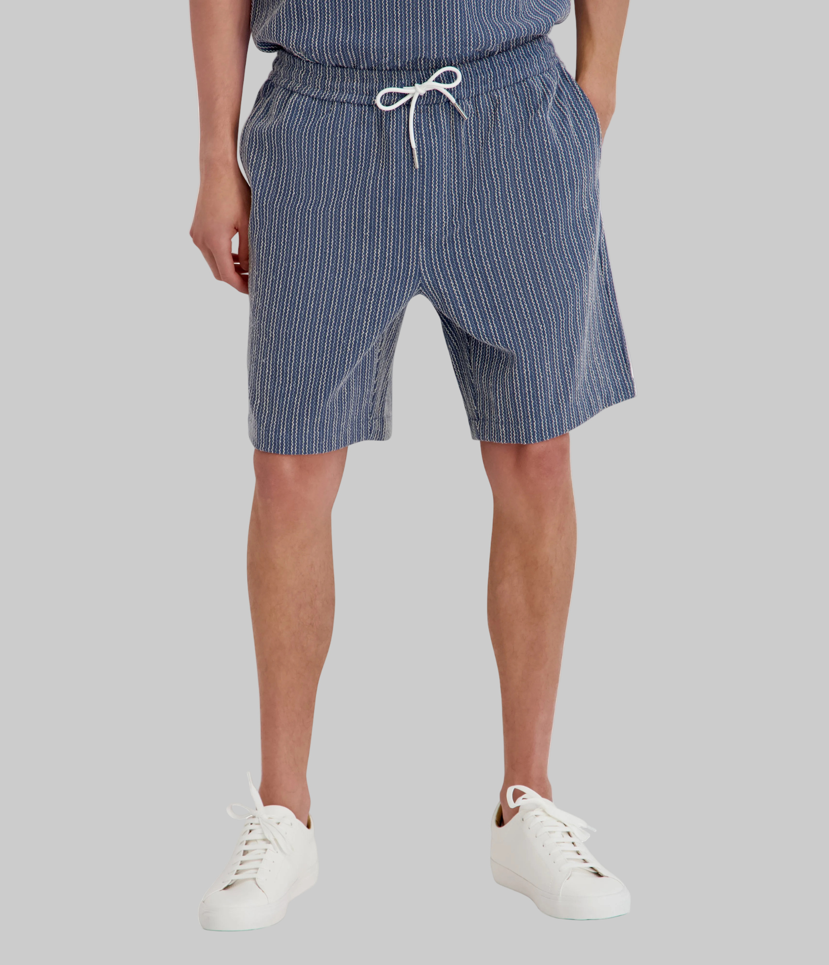 TEXTURE STRIPED DRAWSTRING SHORT View 1 | KLP Promo Event TEXTURE STRIPED DRAWSTRING SHORT View 1 | KLP Promo Event