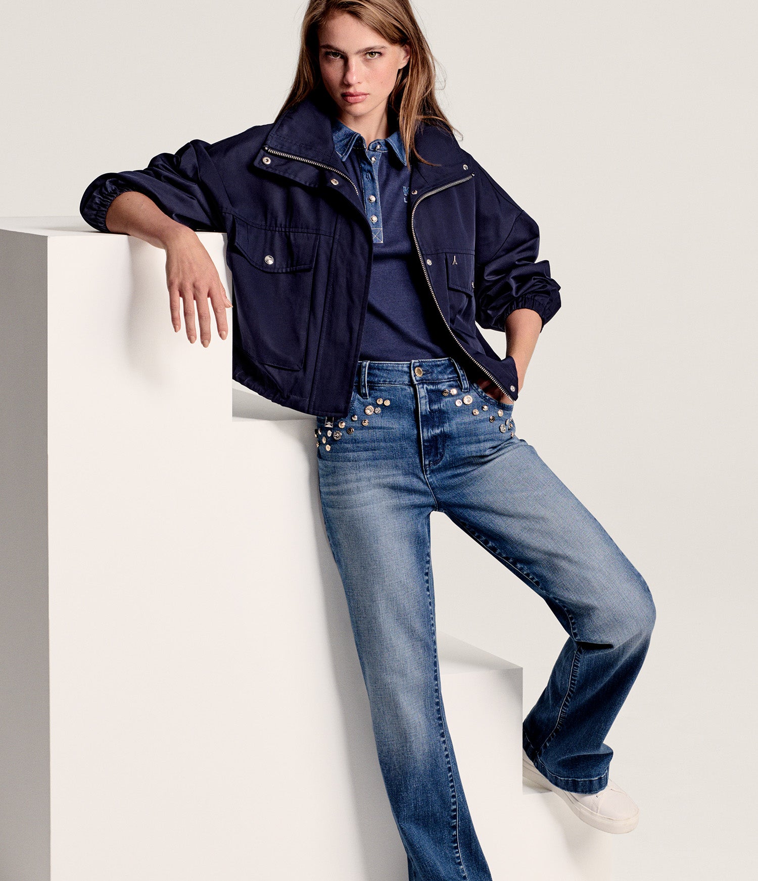 STAND COLLAR LIGHTWEIGHT JACKET View 1