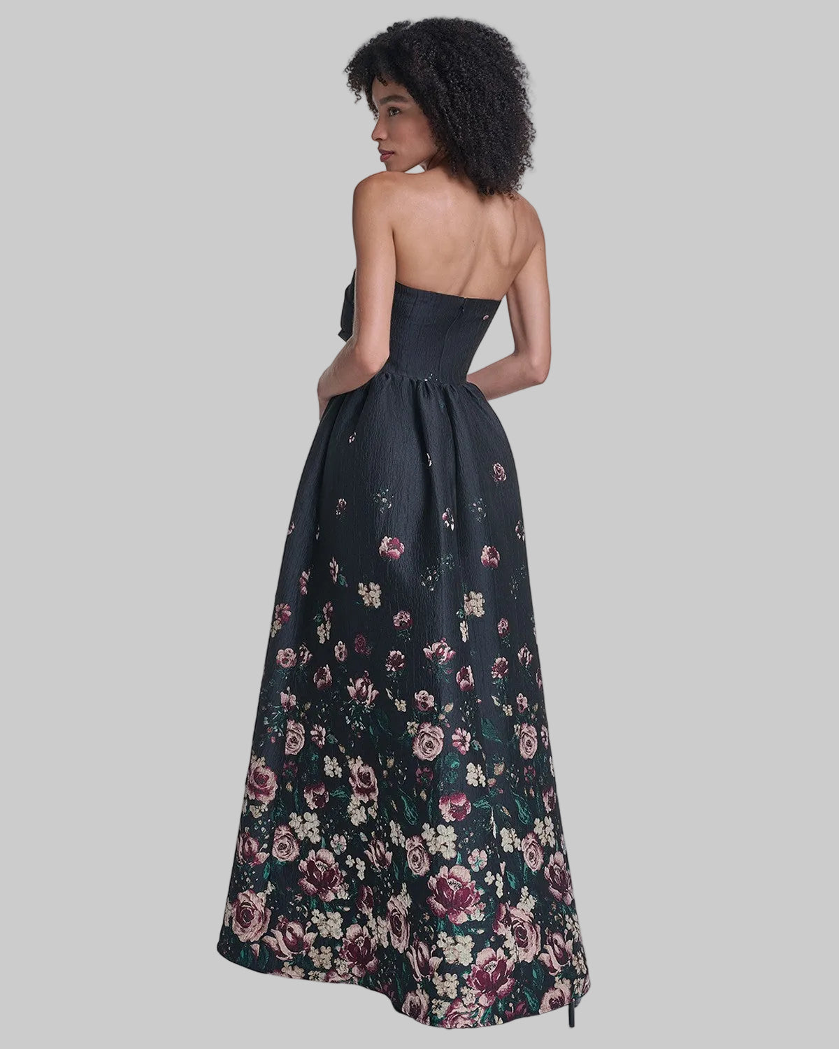 STRAPLESS FILS COUPE BALL GOWN  WITH POCKETS VIEW 3