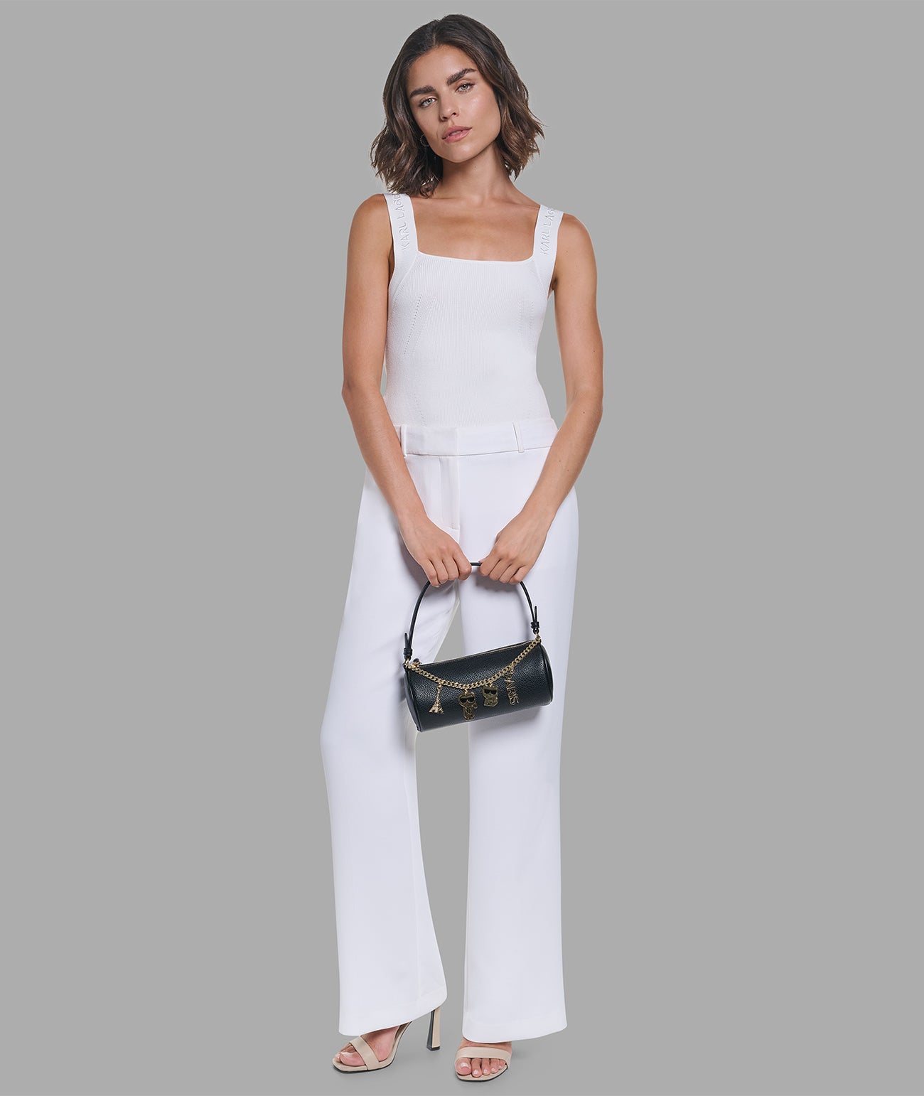 HADLEE SHOULDER WITH CHAIN BLK VIEW 7