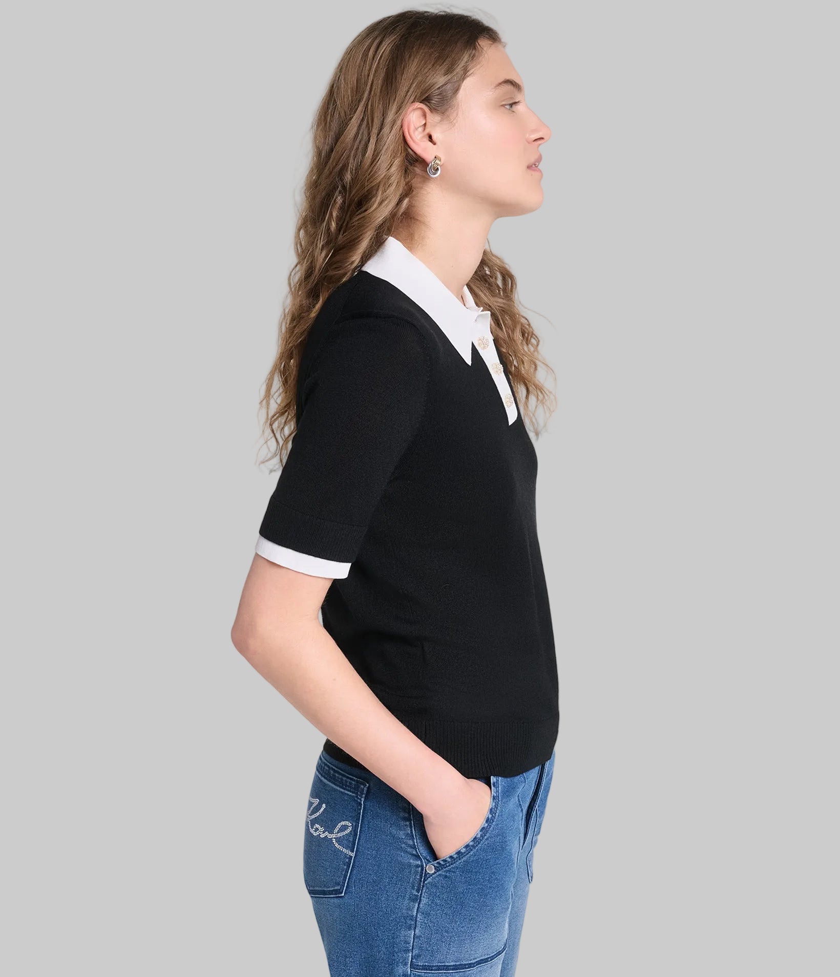 SHORT SLEEVE CONTRAST COLLAR SWEATER VIEW 3