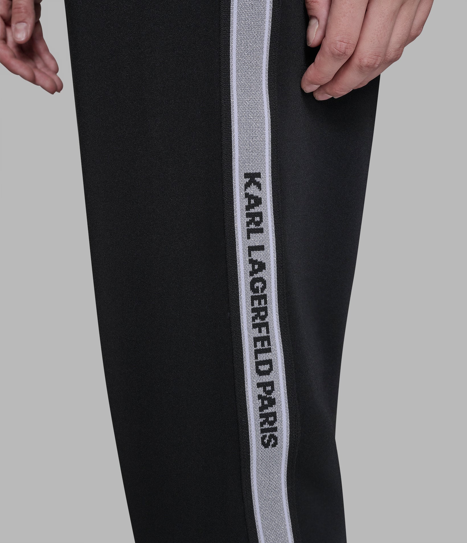 CO-ORD LOGO TAPE JOGGER VIEW 4