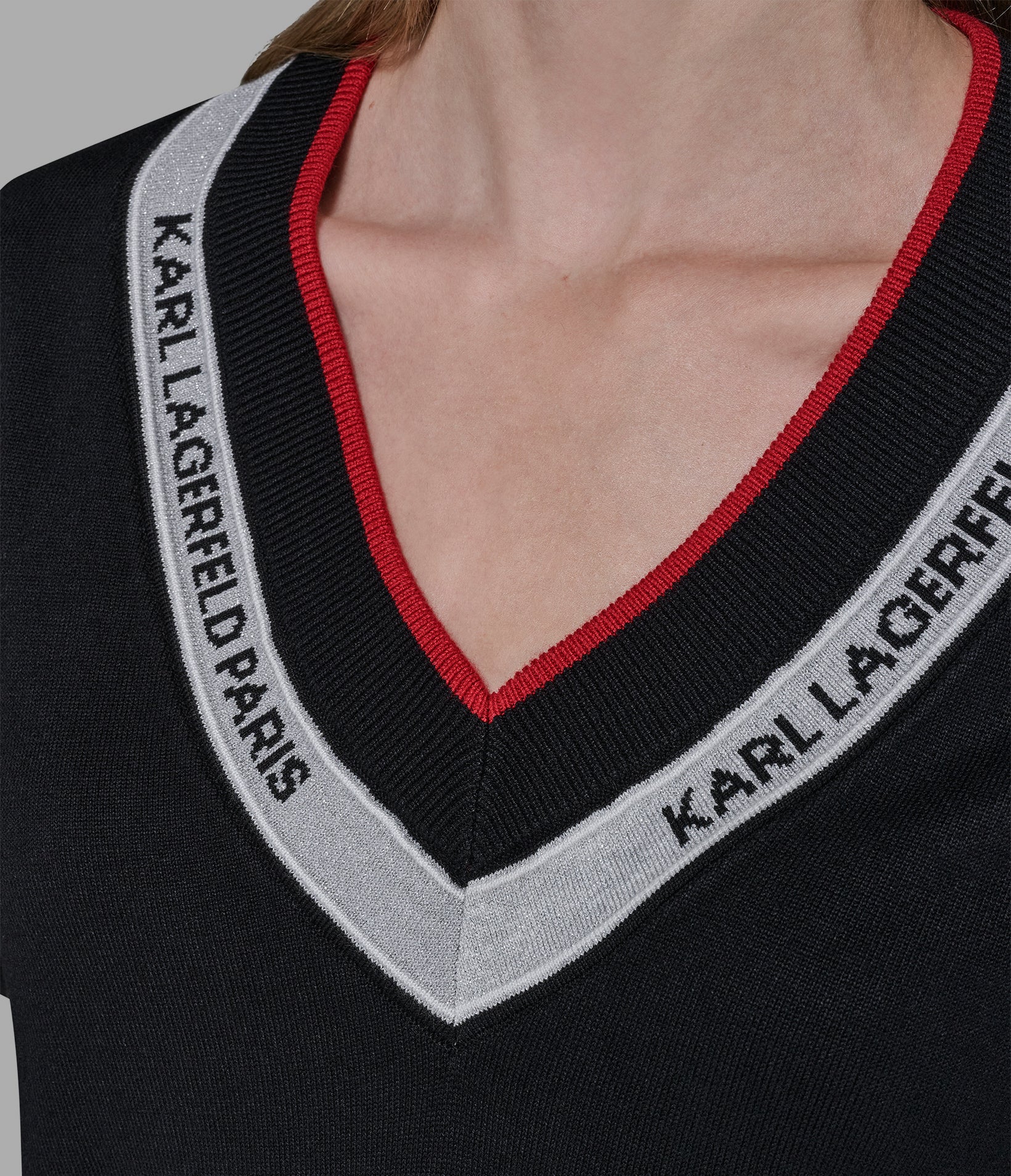 V-NECK LOGO TAPE SWEATER VIEW 6