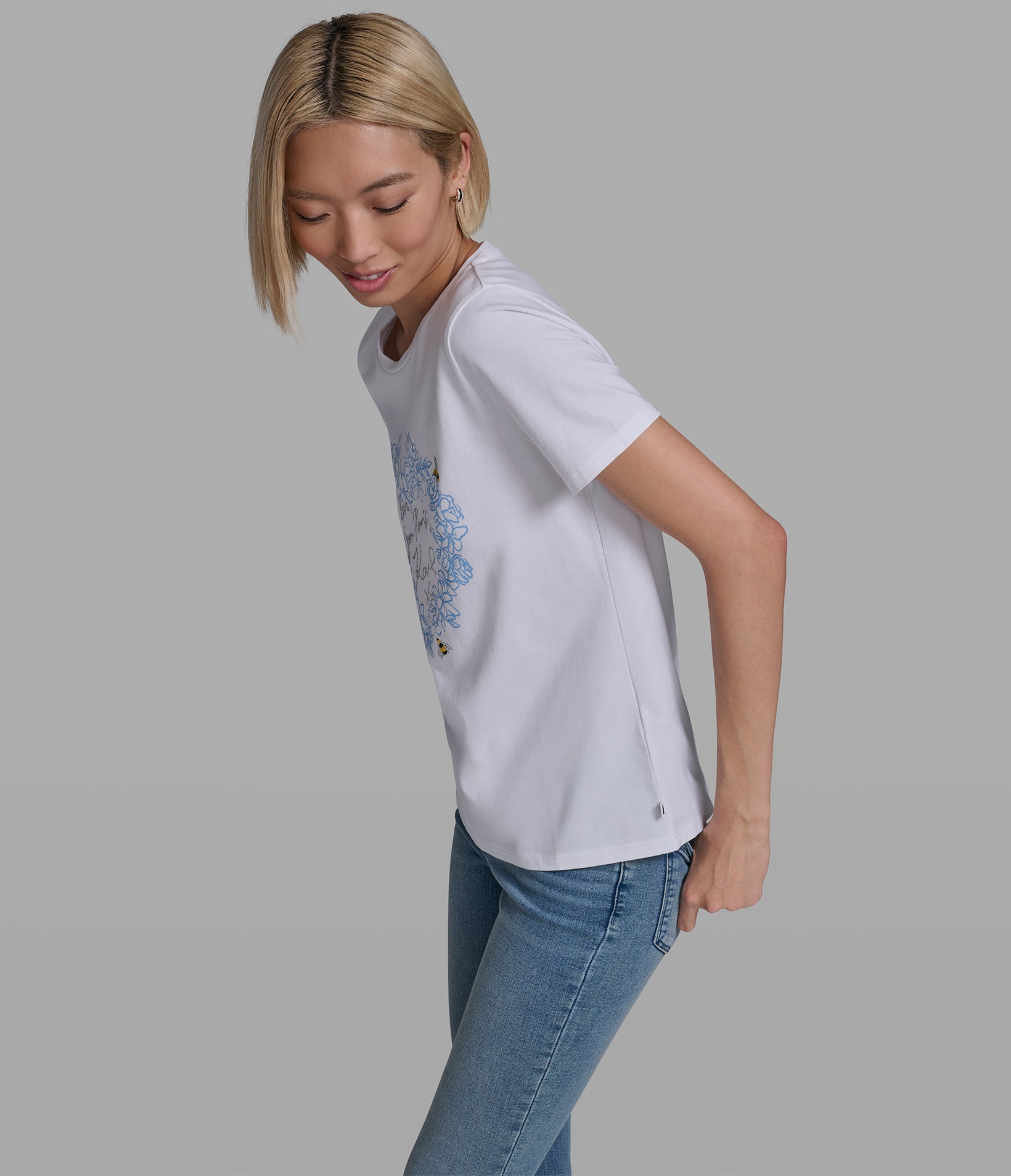 FLORAL HEART LOGO TEE VIEW 3 | New Women's Clothing