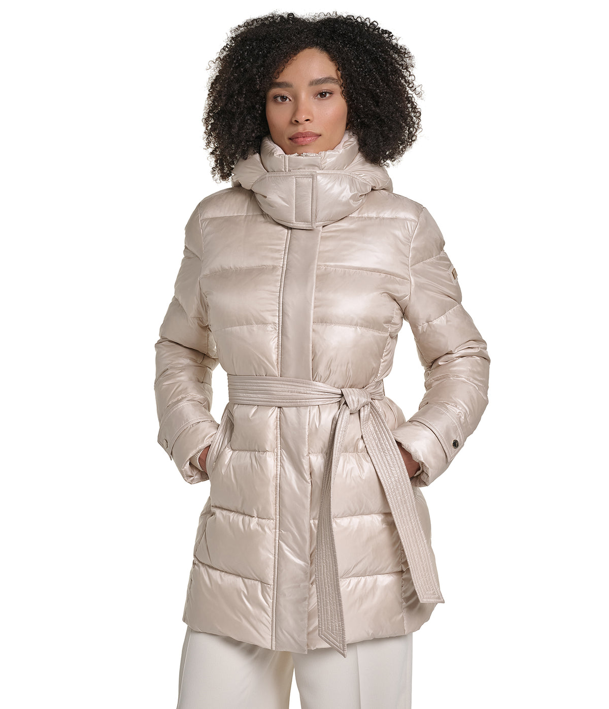 CONTRAST BELTED SHORT PUFFER VIEW 4