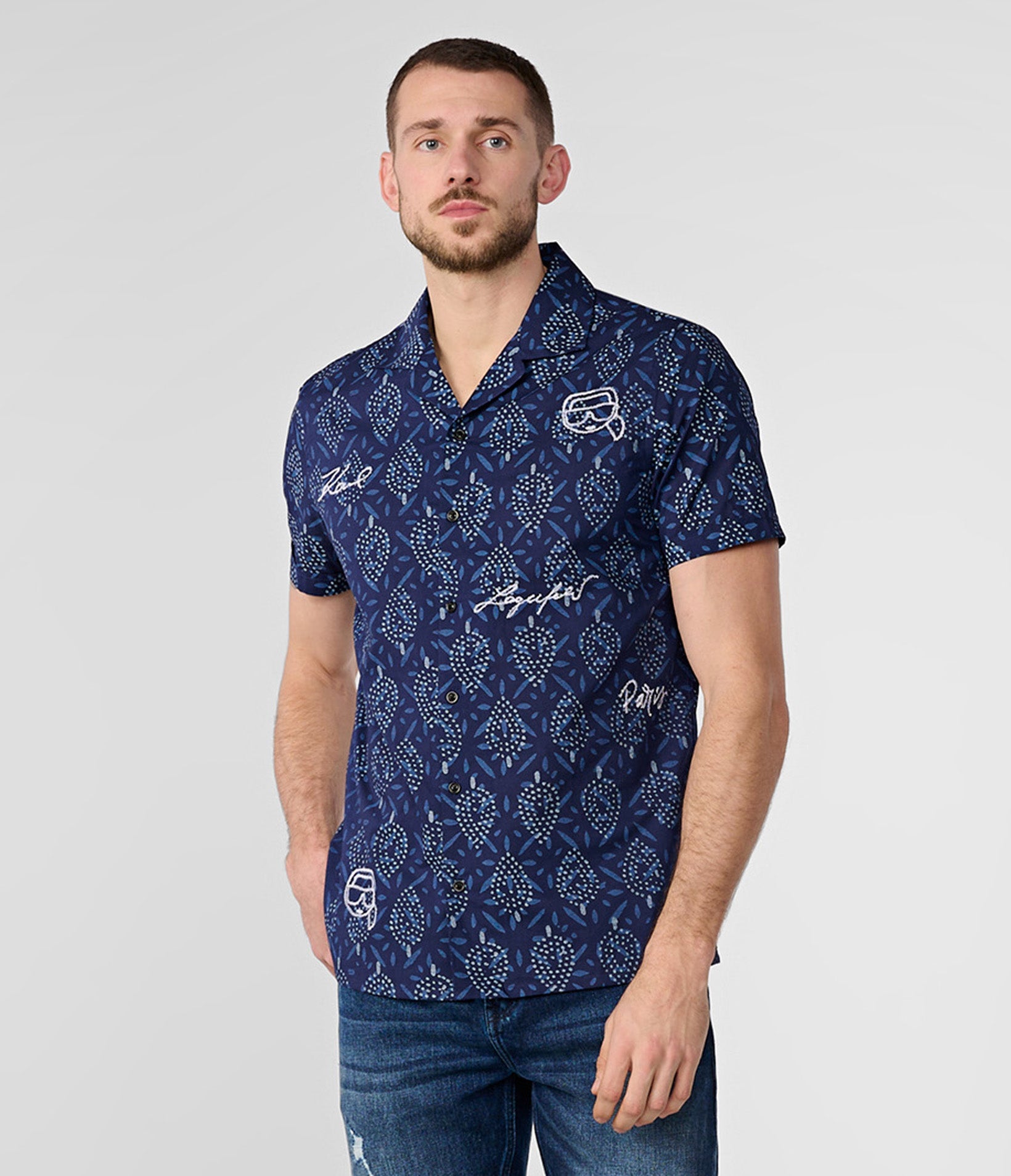 LEAF PRINT SHORT SLEEVE SHIRT WITH EMBROIDERY