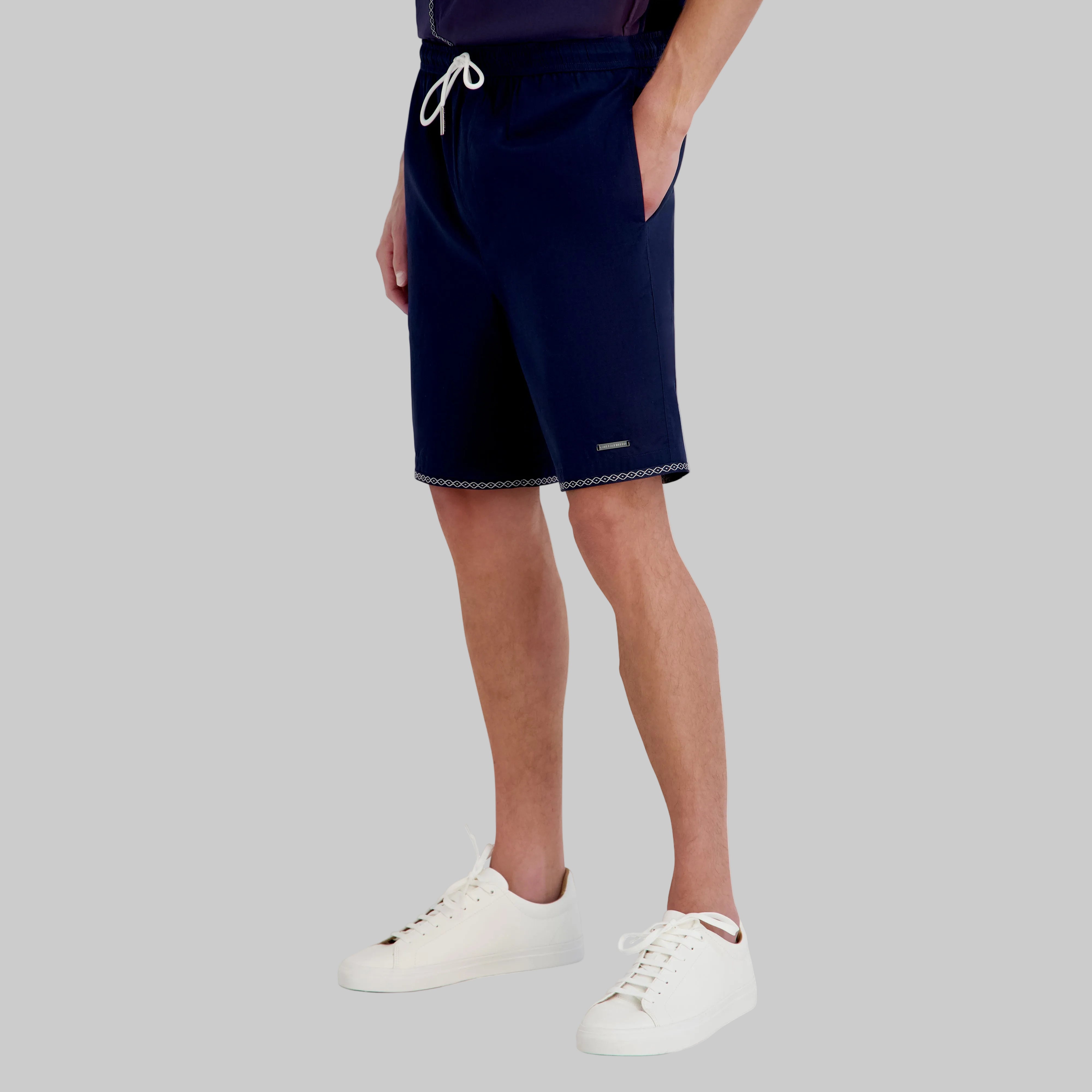 COTTON DRAWSTRING SHORT WITH ABSTRACT PIPING VIEW 3