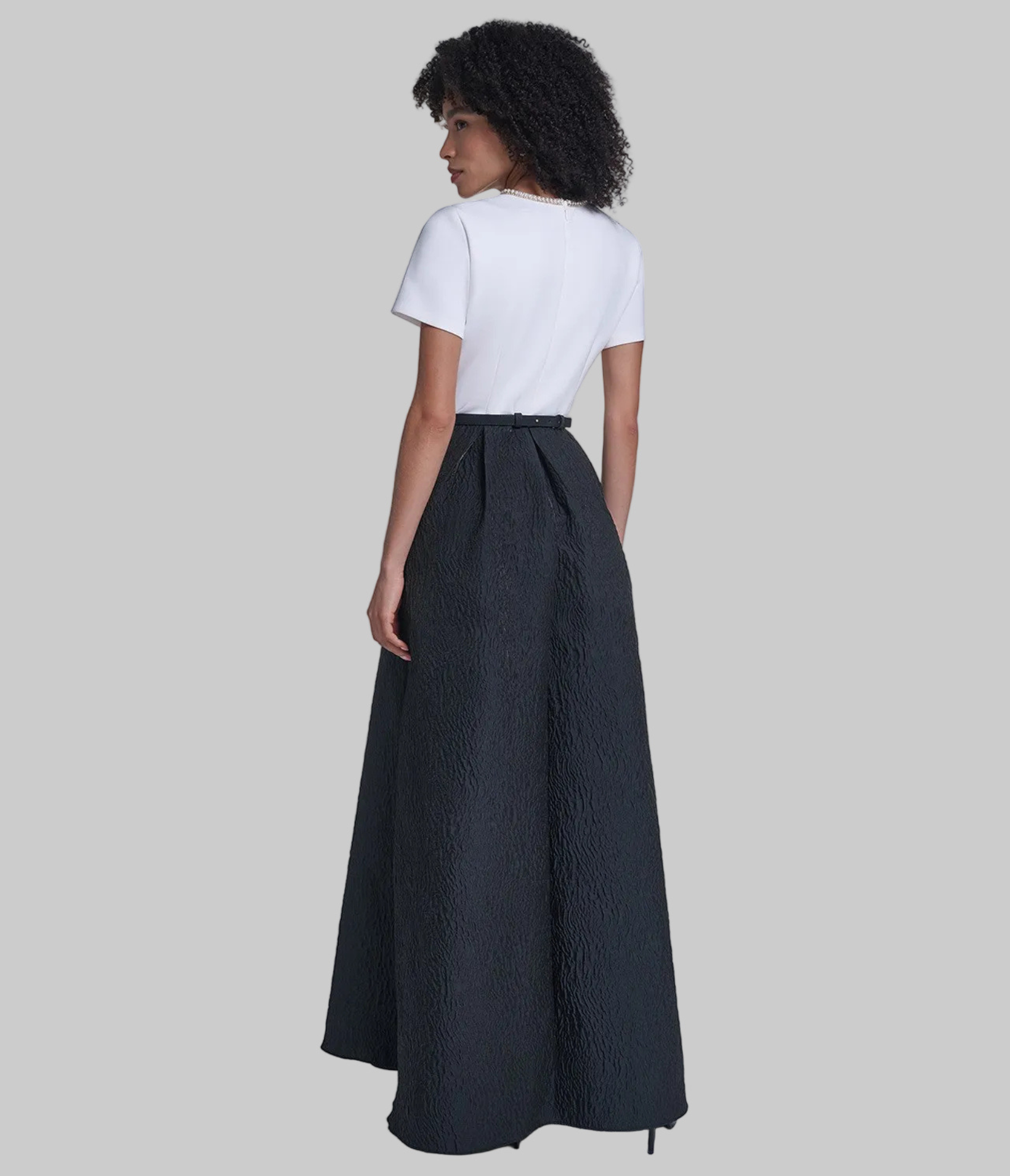 SHORT SLEEVE CREPE GOWN WITH CLOQUE SKIRT View 2 | Products